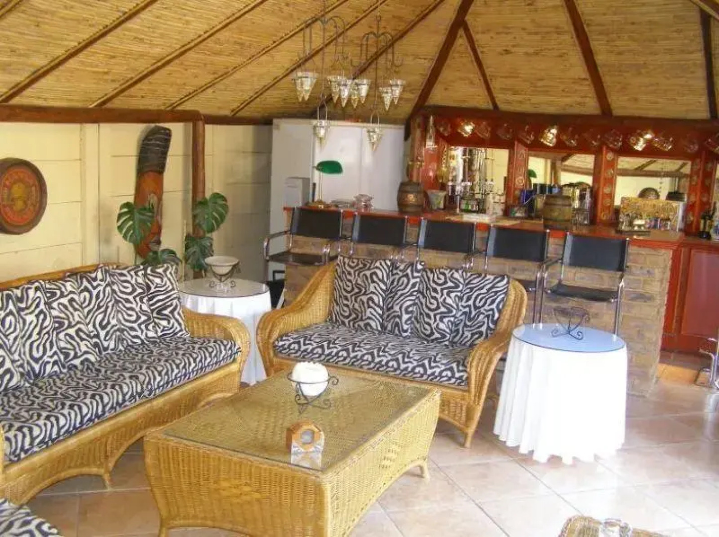 Avon Road Guest House & Tours