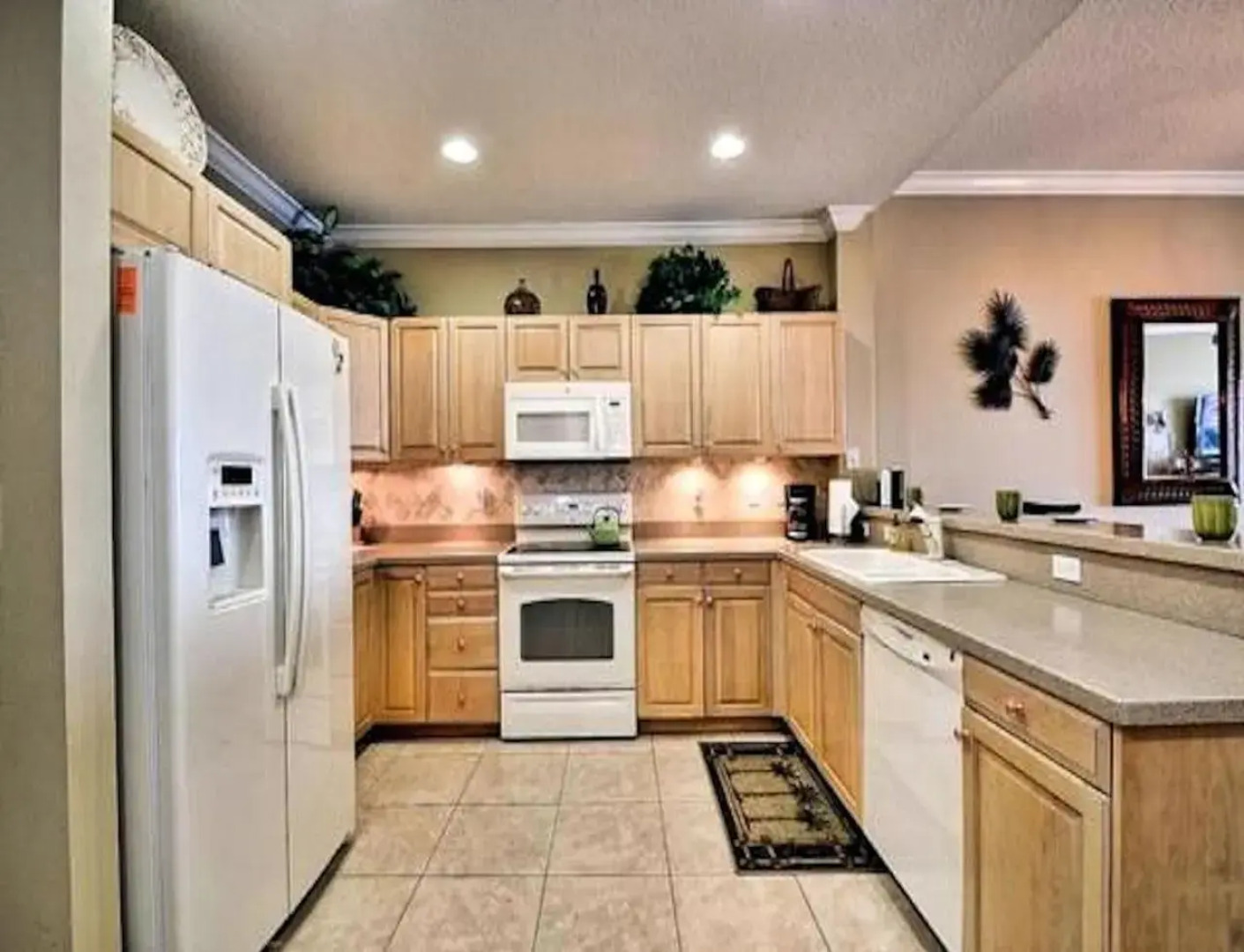 Luxury 5 Star Condominium Water Front 3 Beds 2 Bath Pool Hot-Tub Beach And City Views