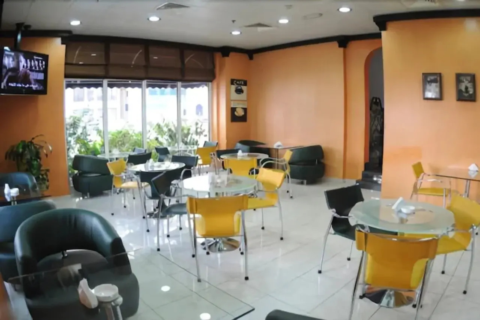 Апарт-отель Uptown Hotel Apartments Abu Dhabi