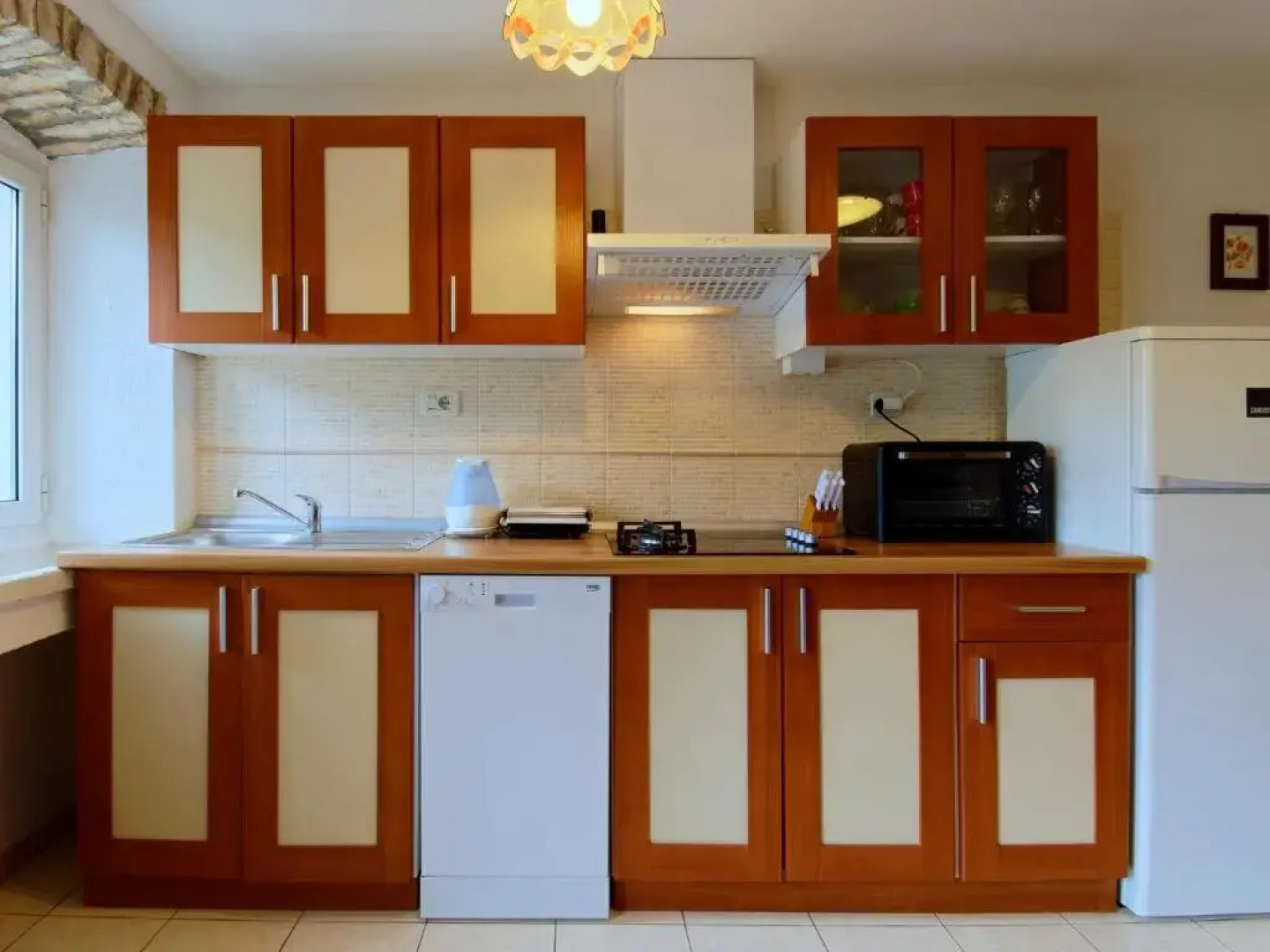 Modern Holiday Home With Pool in Bratulici