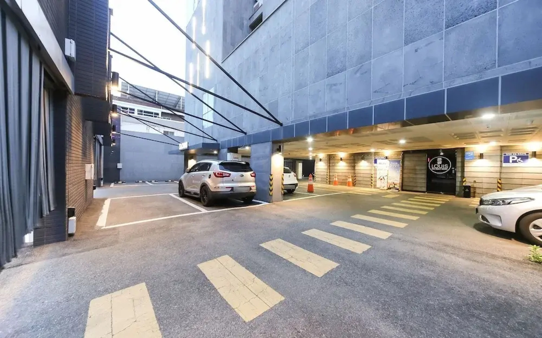 Changwon Jinhae Lewis Hotel