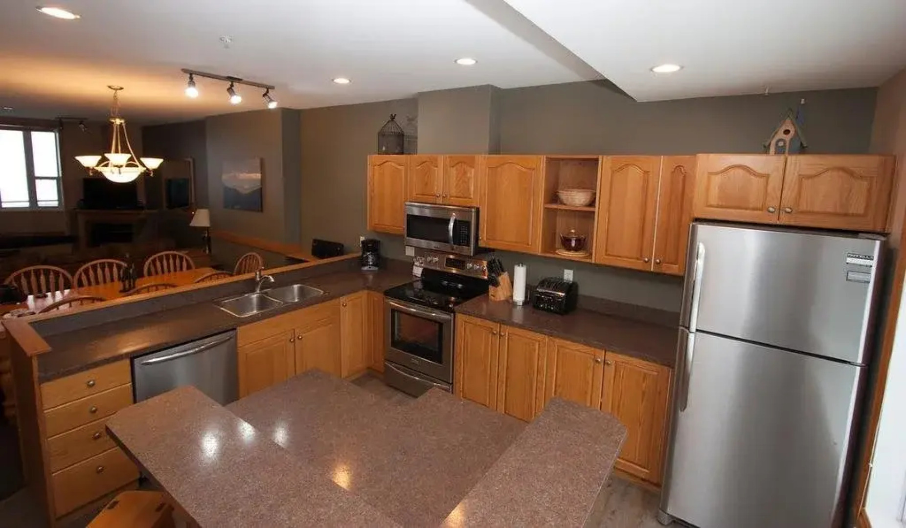 The Pinnacles Suite Hotel