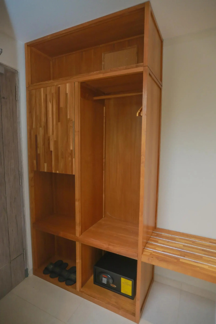 Pollos Hotel & Galerry Rembang