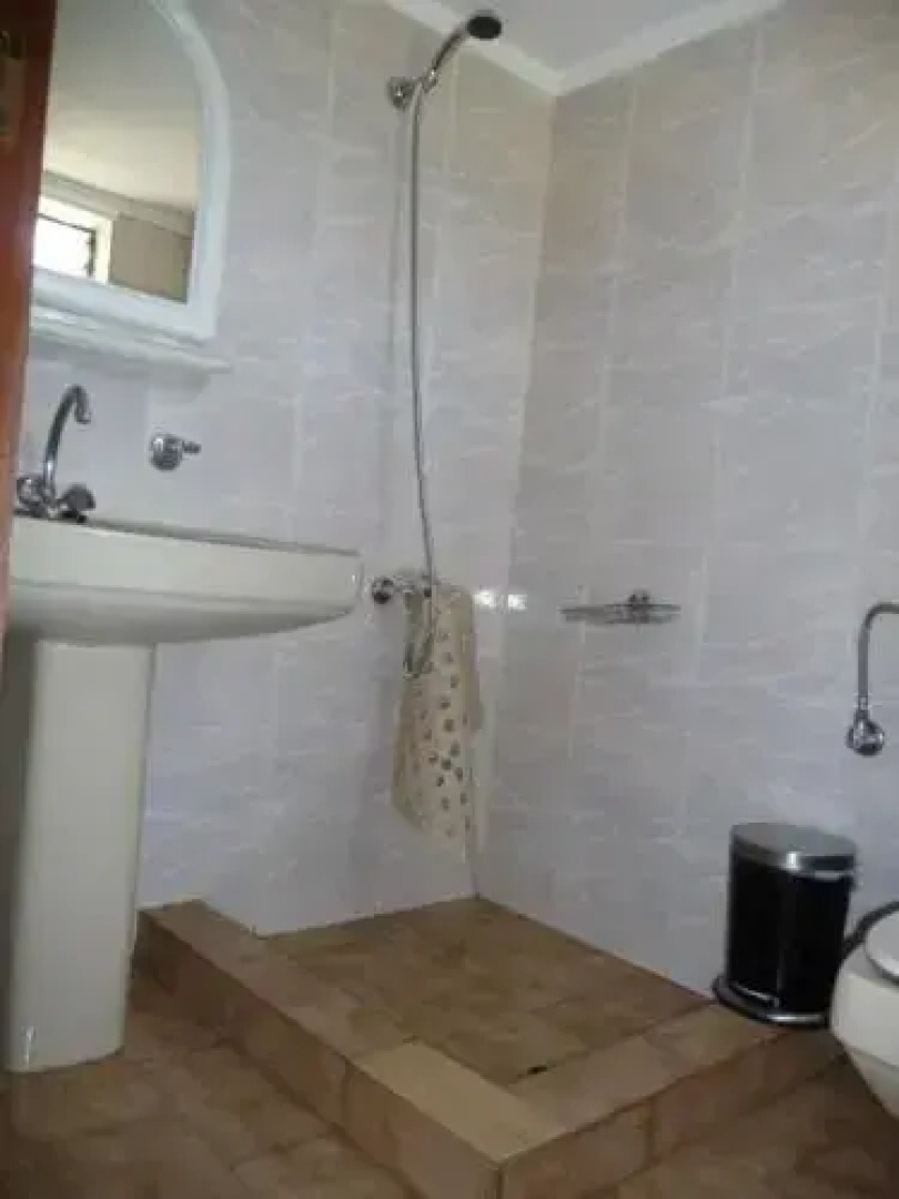 Zourpos Studios & Apartments