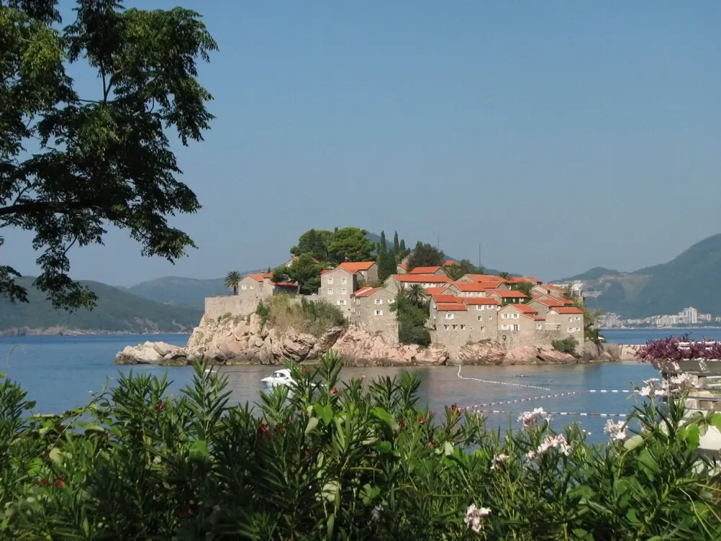 Apartments With Sea View