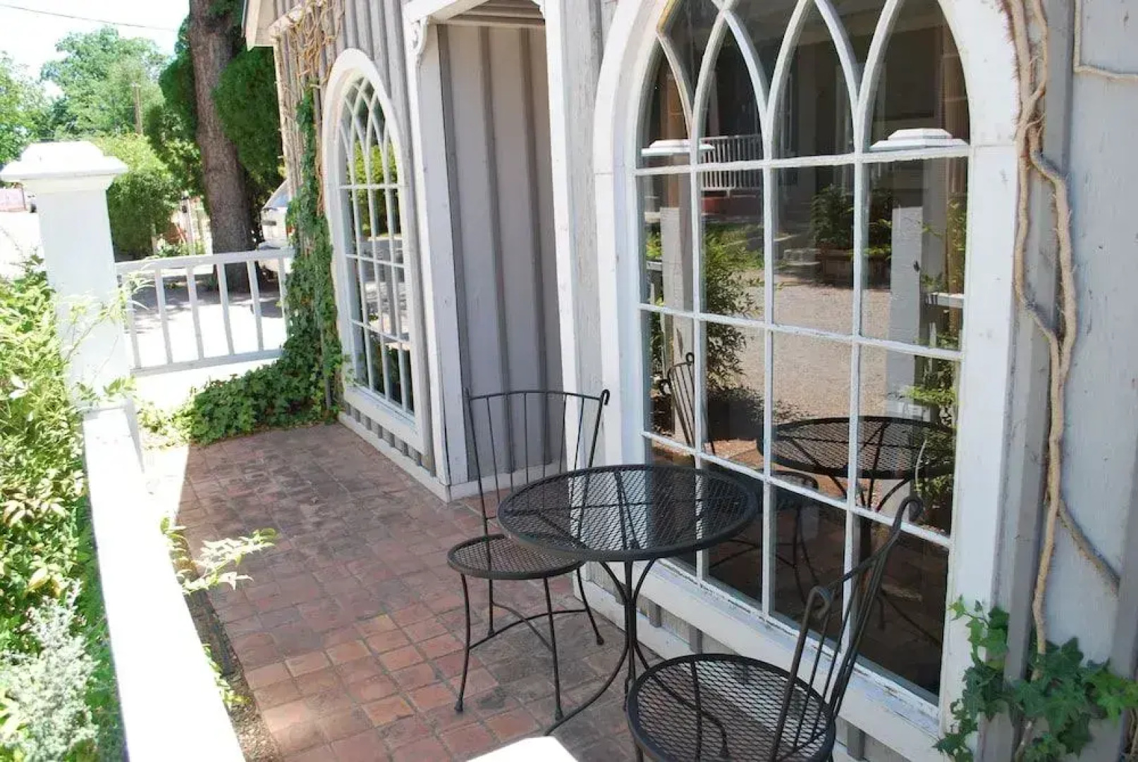 The Cottage @ 241 North