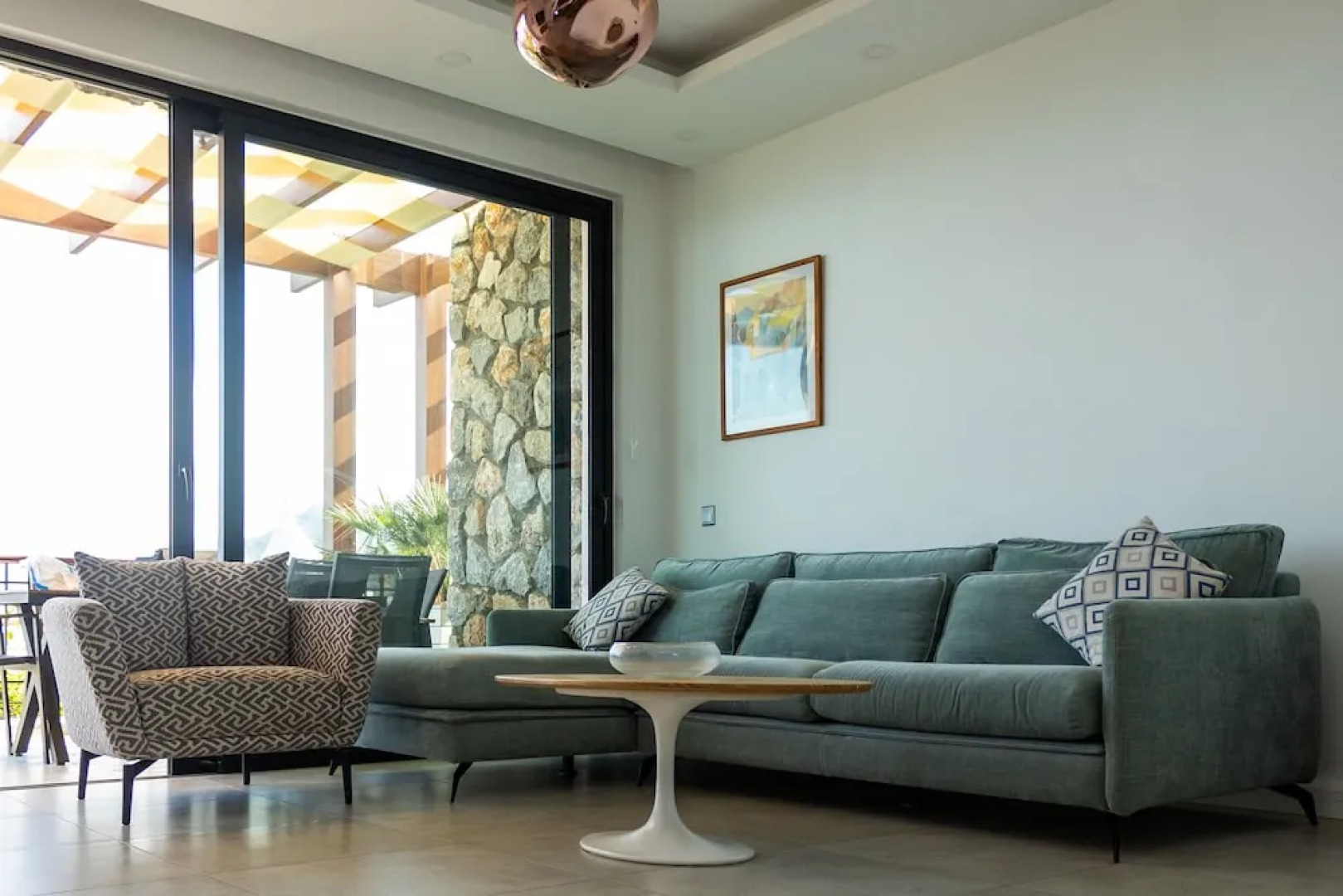 Modern and Luxurious Apartment in a Prime Resort