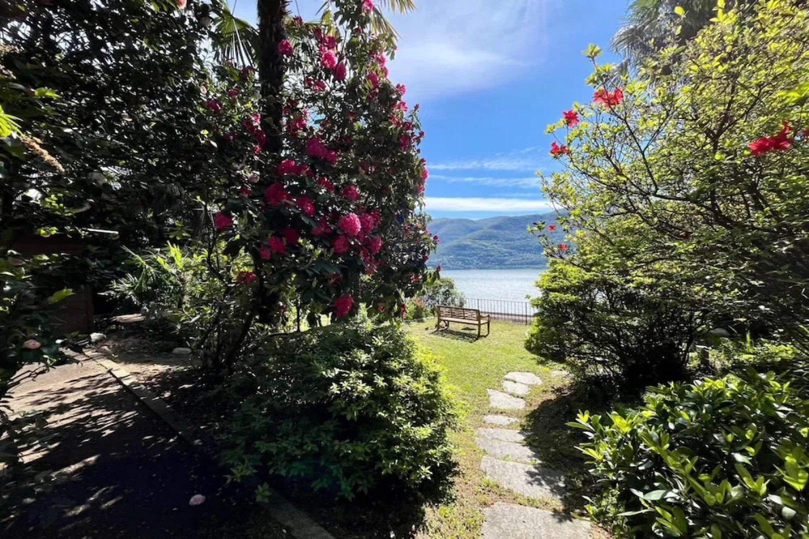 Peace Over the Lake Room 1