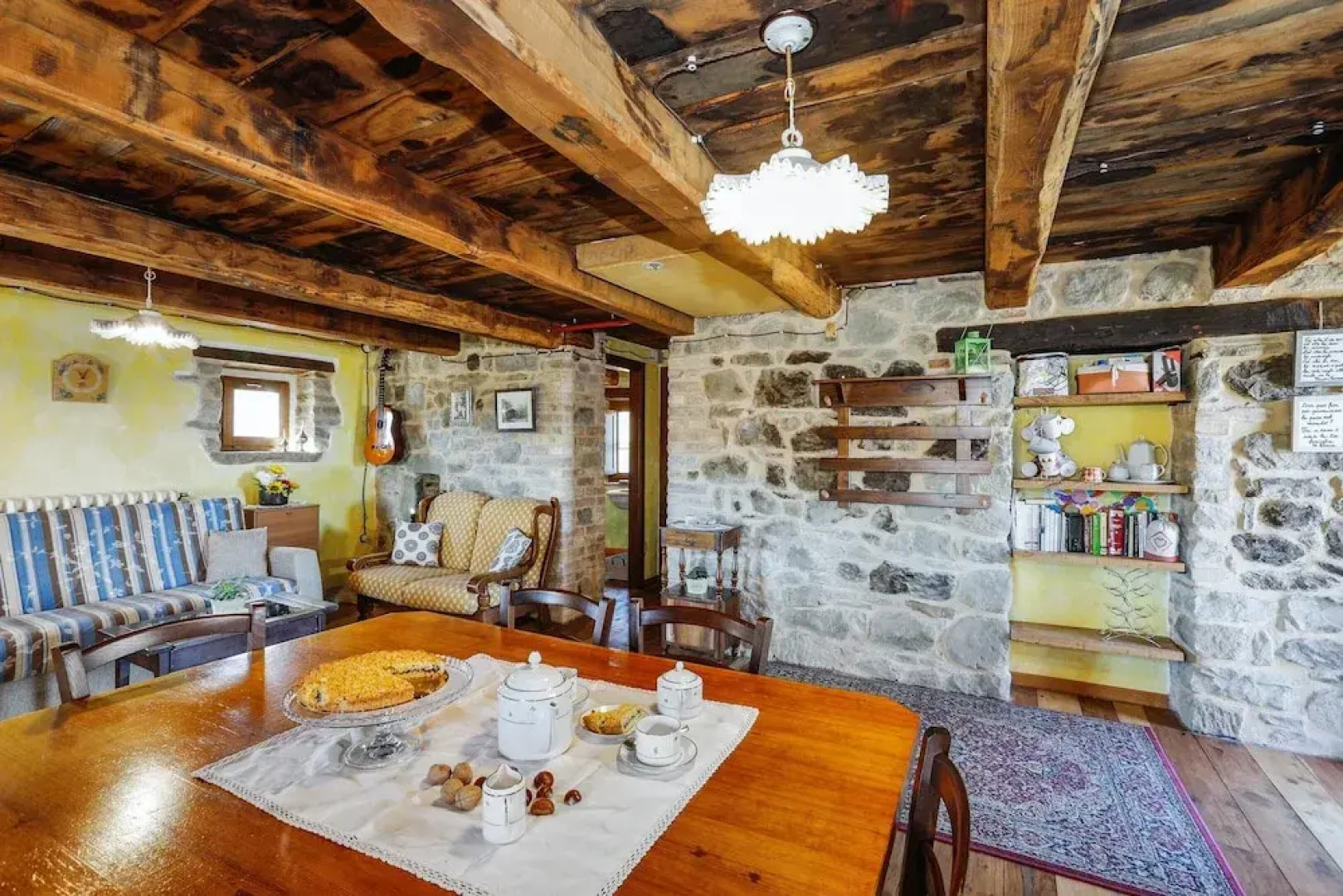 Chalet With 2 Bedrooms in Meschia, With Wonderful sea View and Furnished Garden Near the Slopes