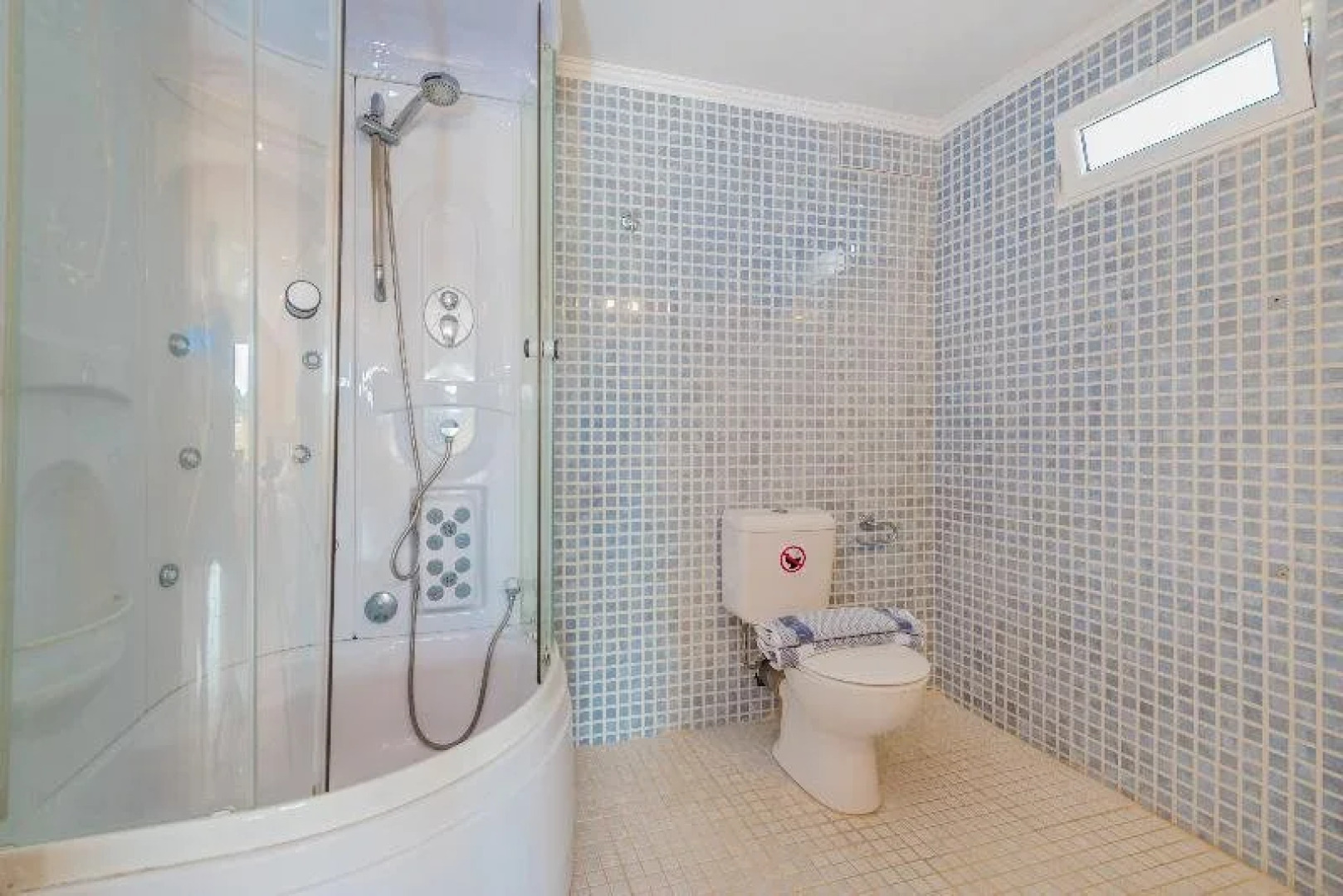 Oscar Villa & Studios