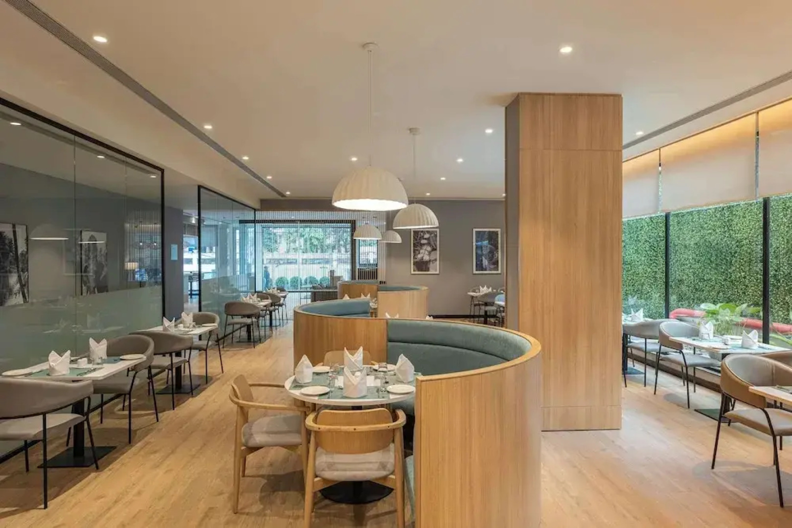 Park Inn & Suites By Radisson Thrissur East Fort