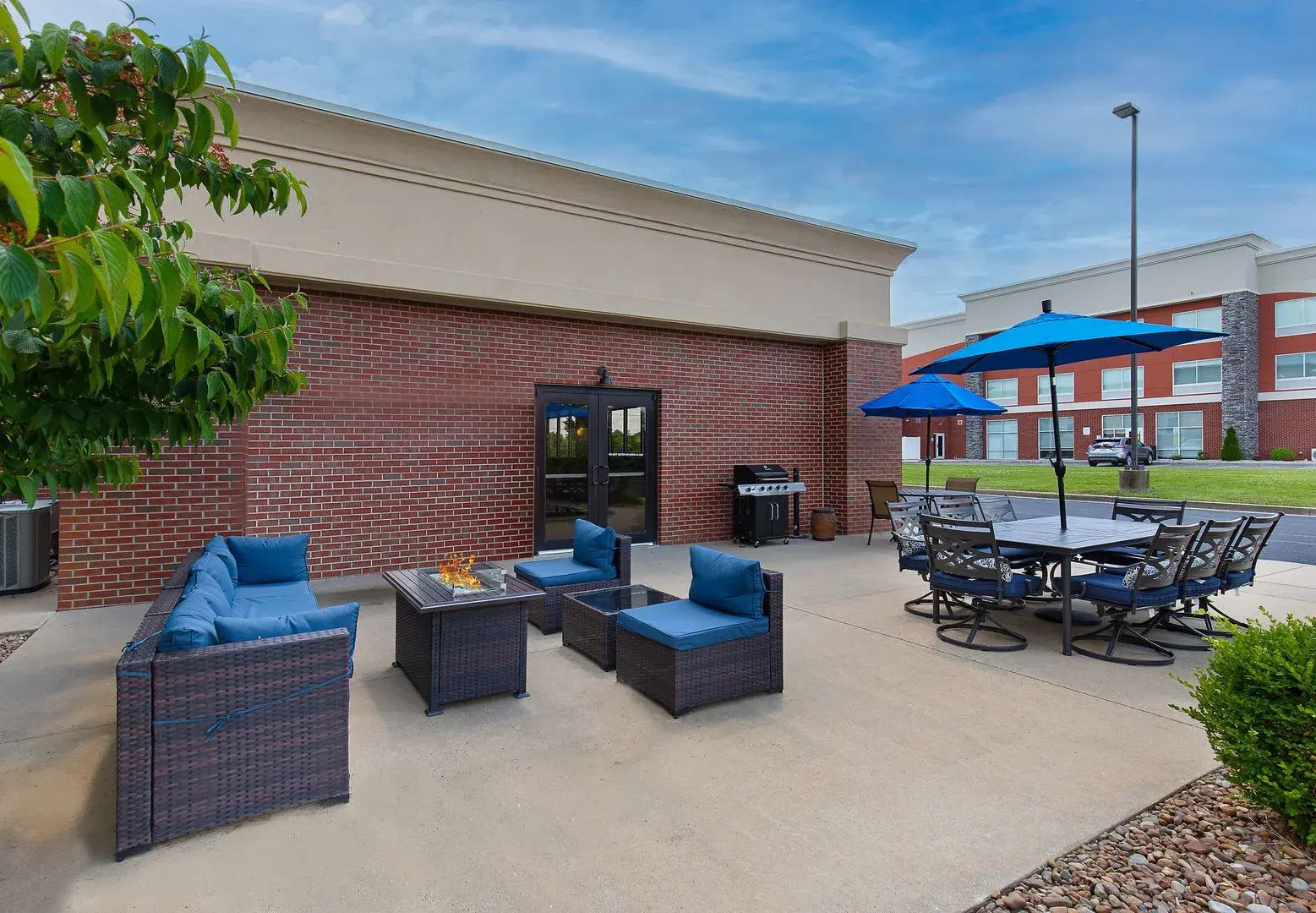Hampton Inn & Suites Madisonville