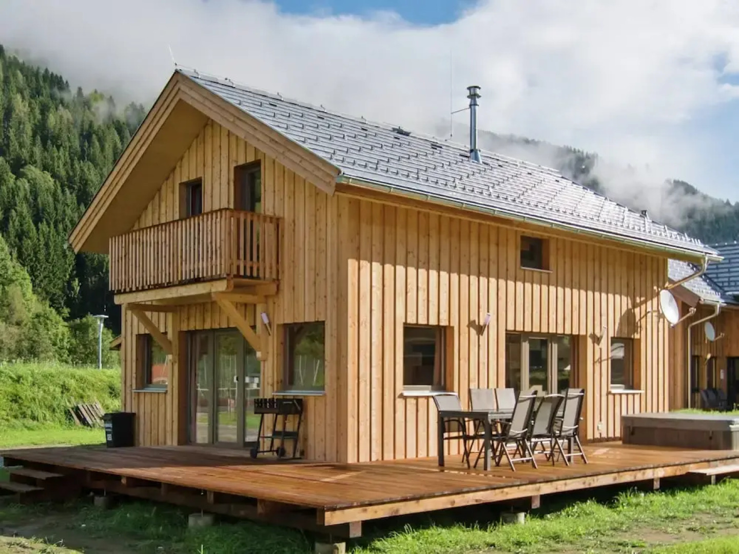 Lovely Chalet With Whirlpool