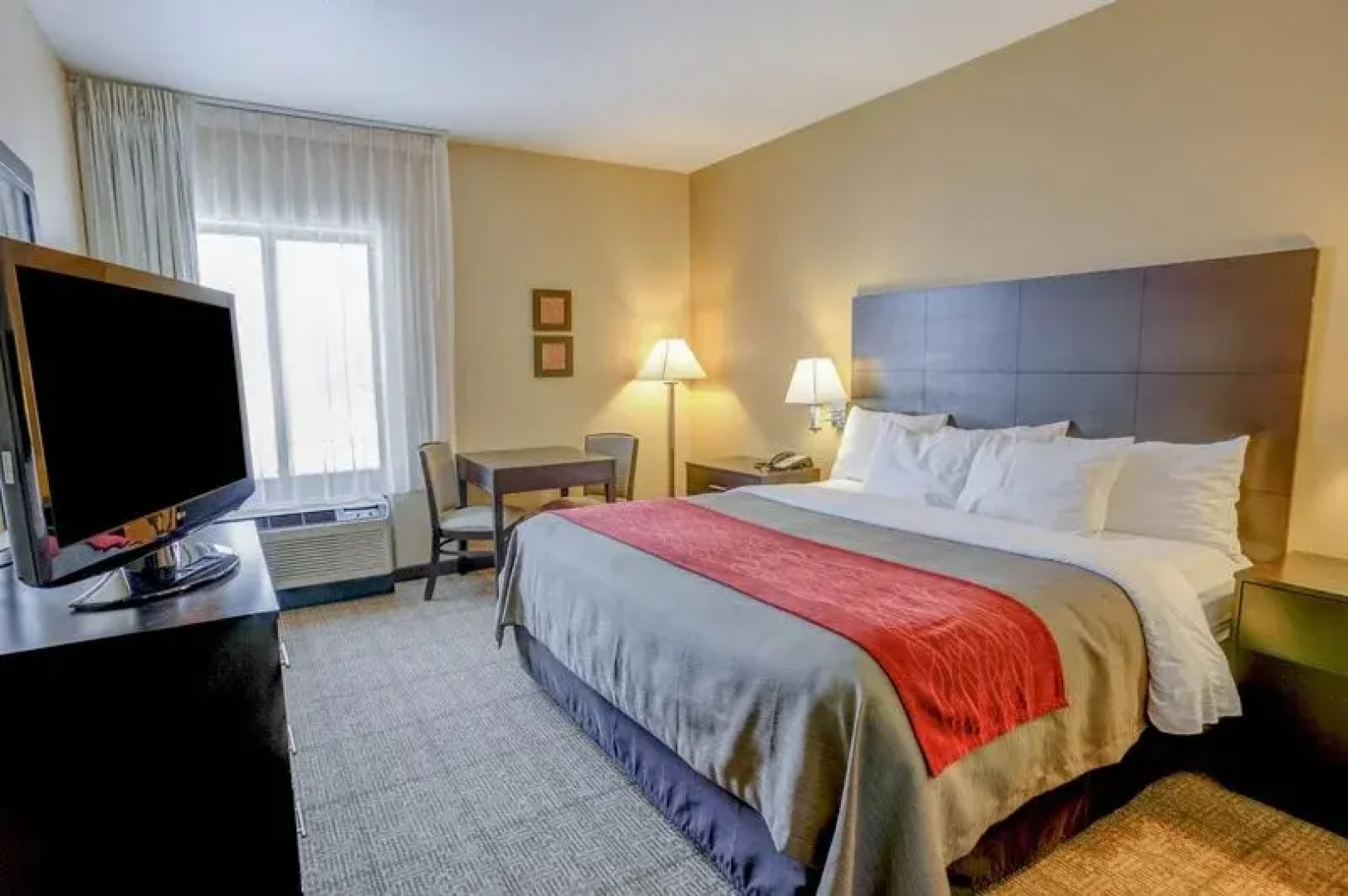 Quality Inn & Suites Lenexa Kansas City