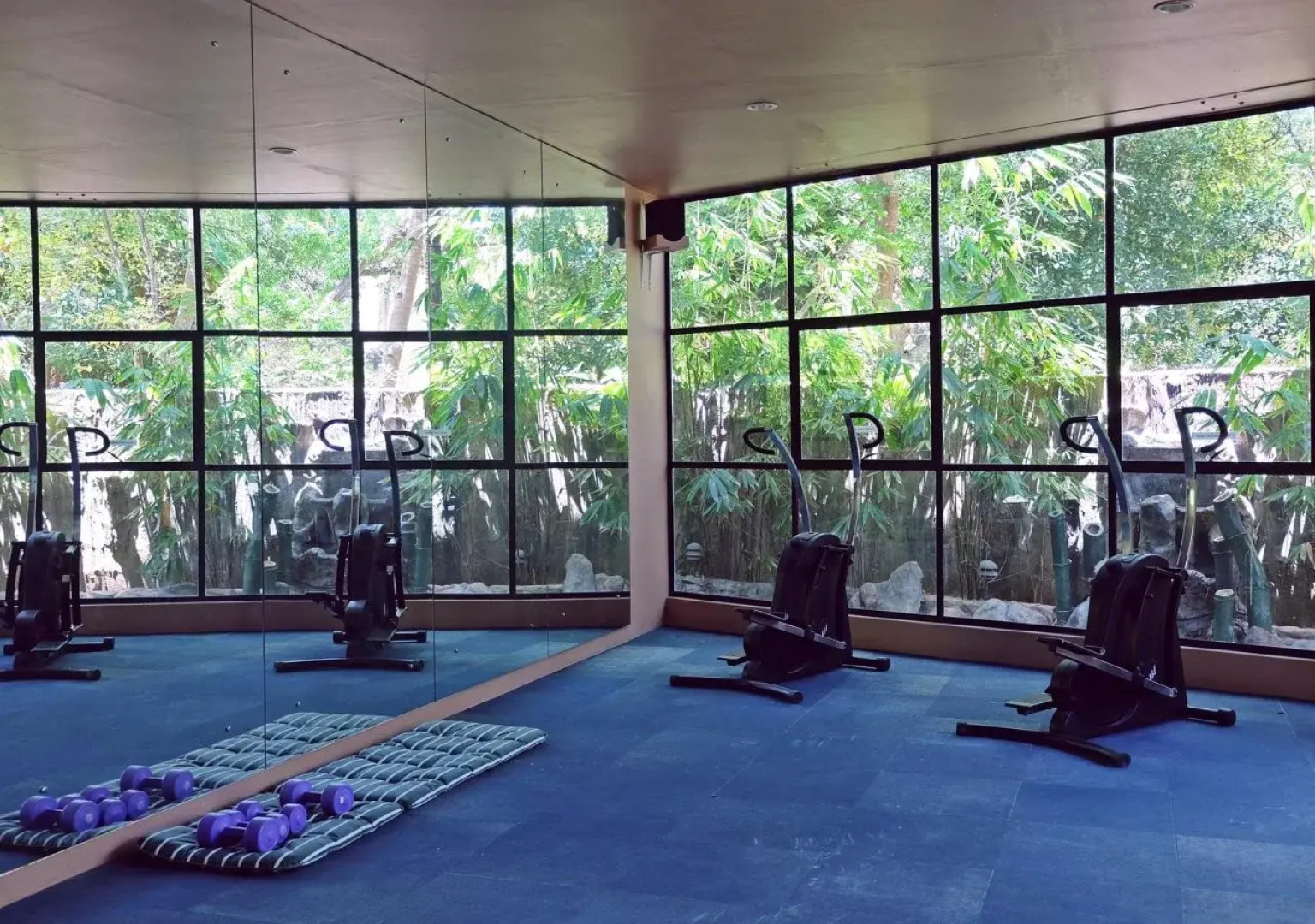 Cordova Reef Village Resort