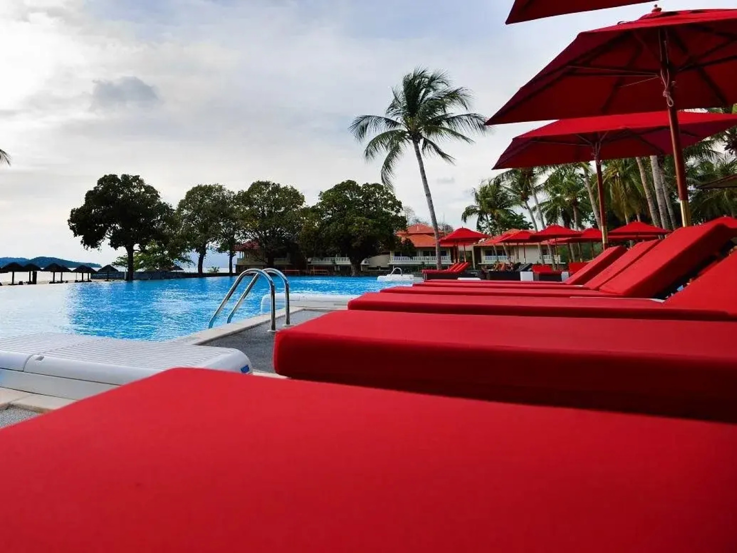 Federal Villa Beach Resort