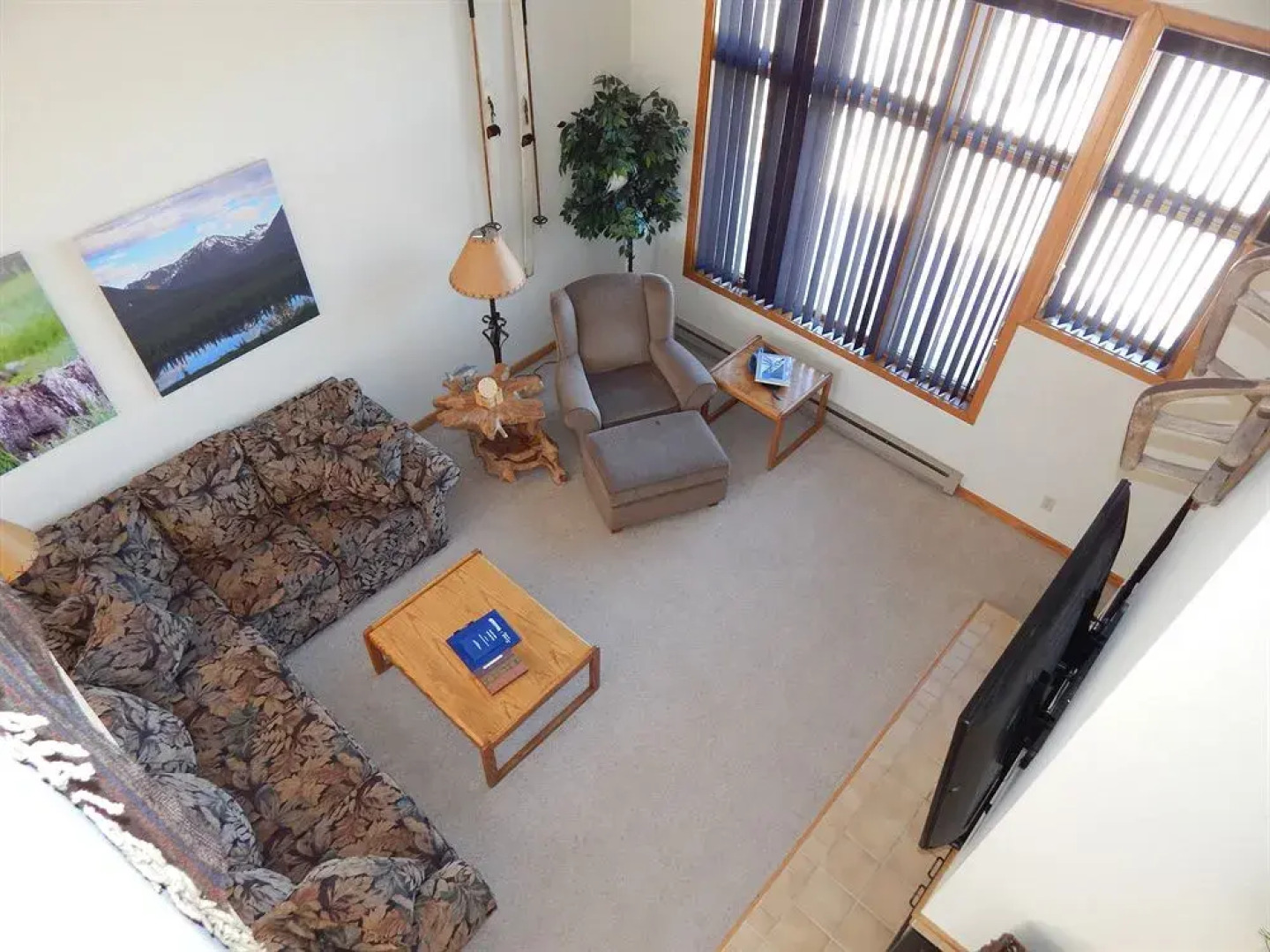 Crestview Condominium's