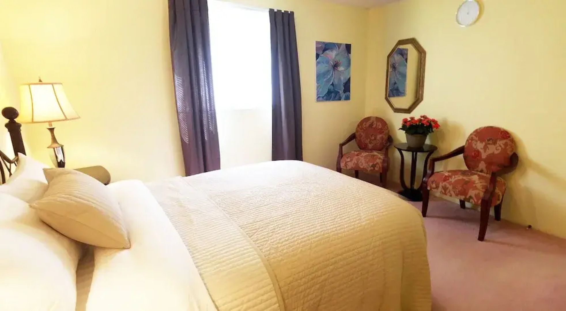 Little Paris Bed and Breakfast