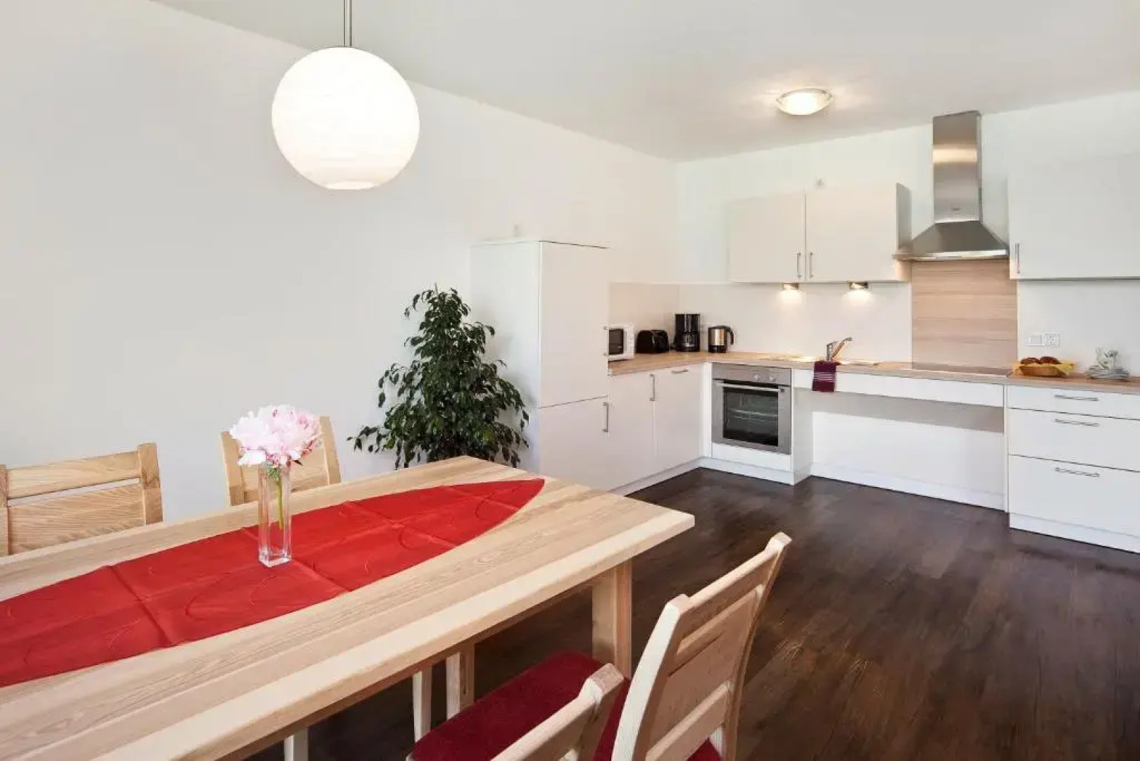 Seehotel und Appartements Schnöller