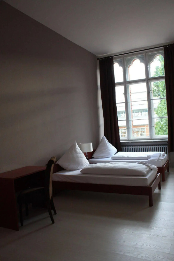 Отель Plus Berlin