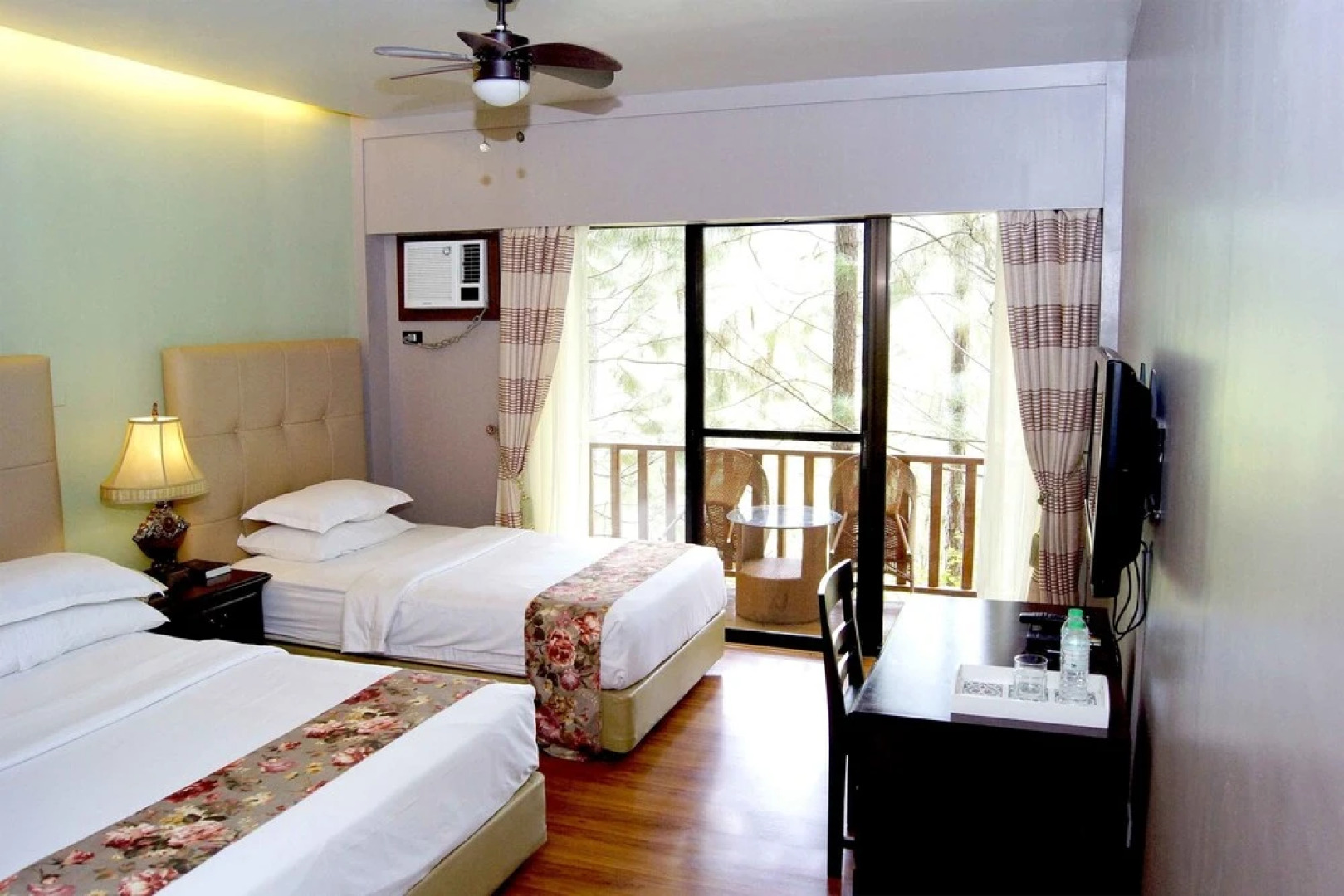 Pinegrove Mountain Lodge