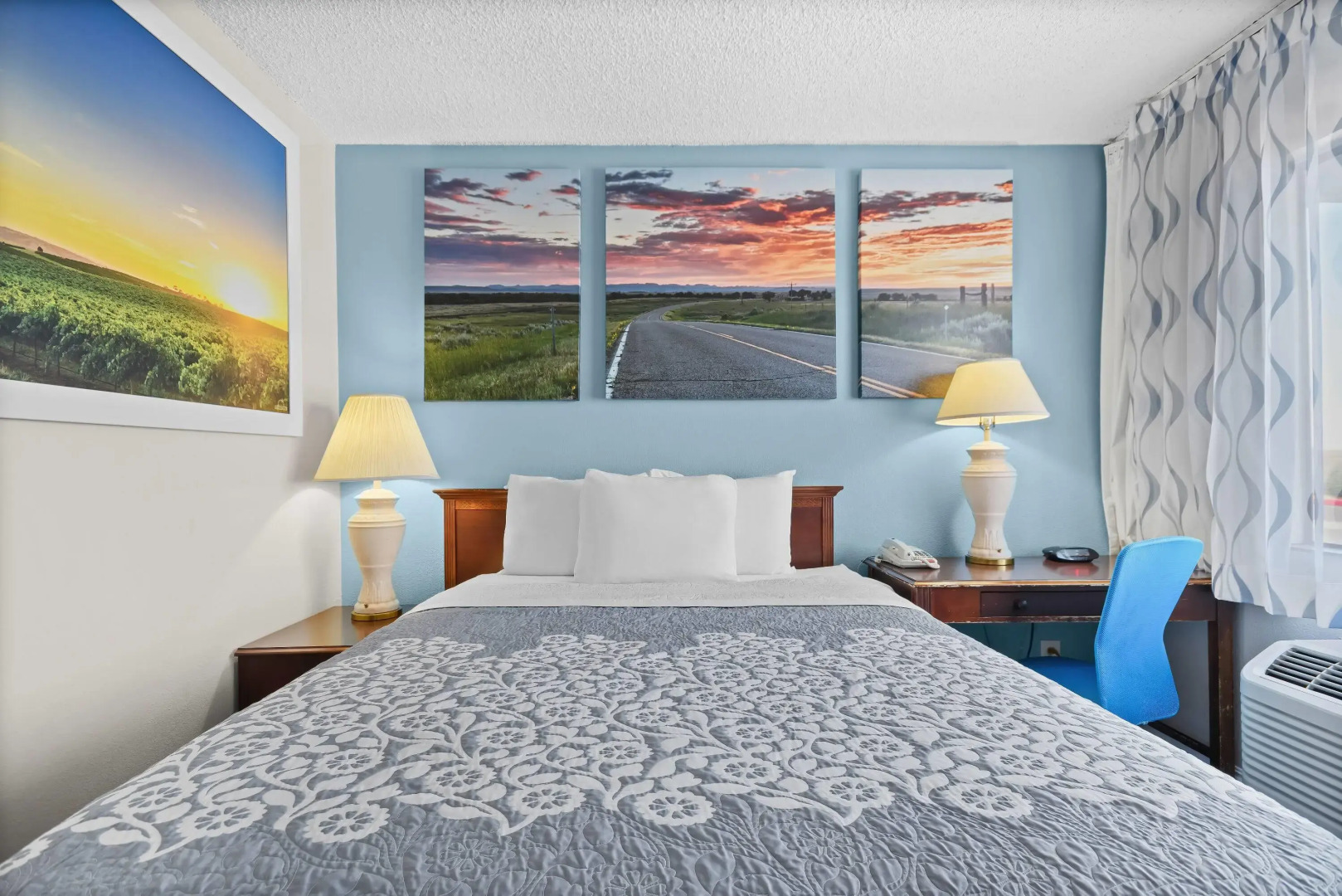 Days Inn by Wyndham Lost Hills