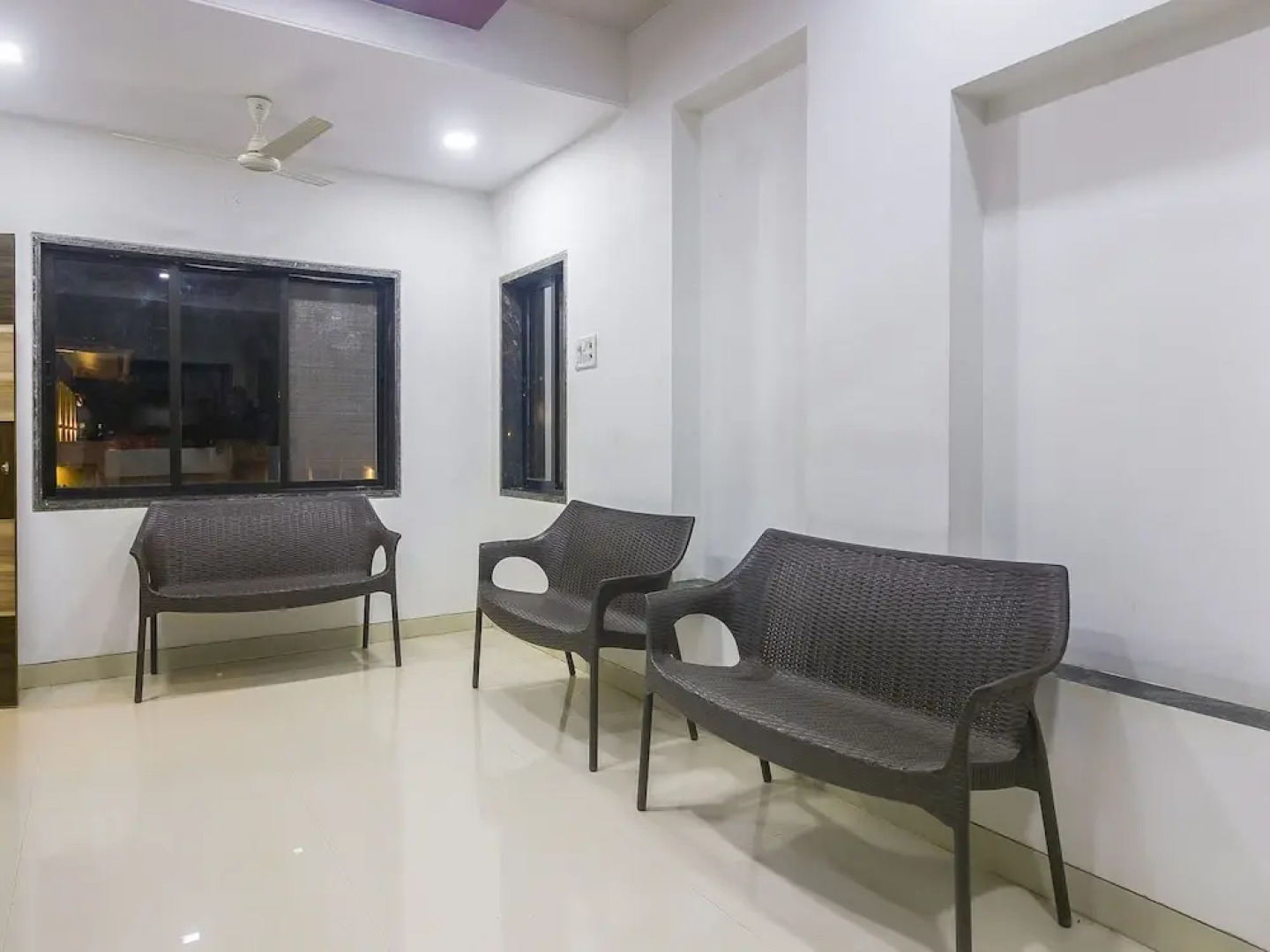 OYO 15553 Evergreen Holiday Home