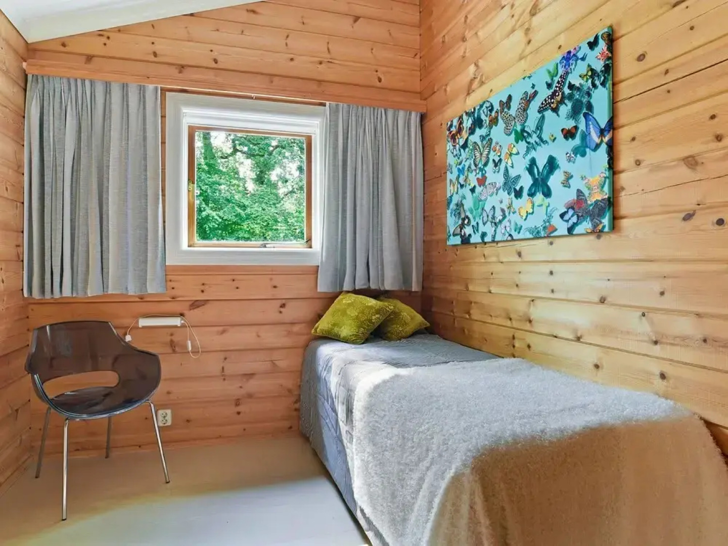 Finnish Chalet with Private Garden & Sauna near Veluwe