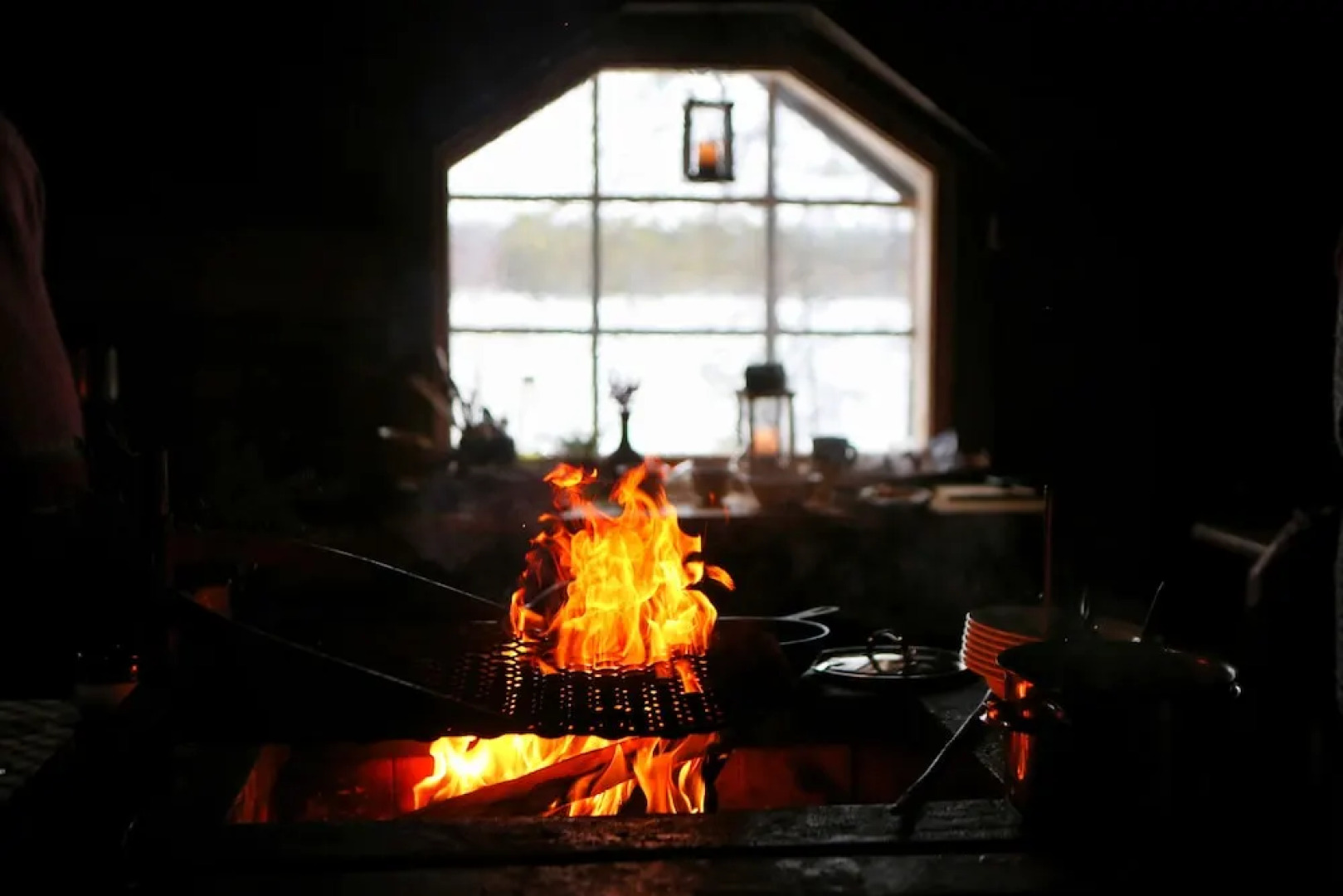 Isokenkäisten Klubi, Wilderness lodge