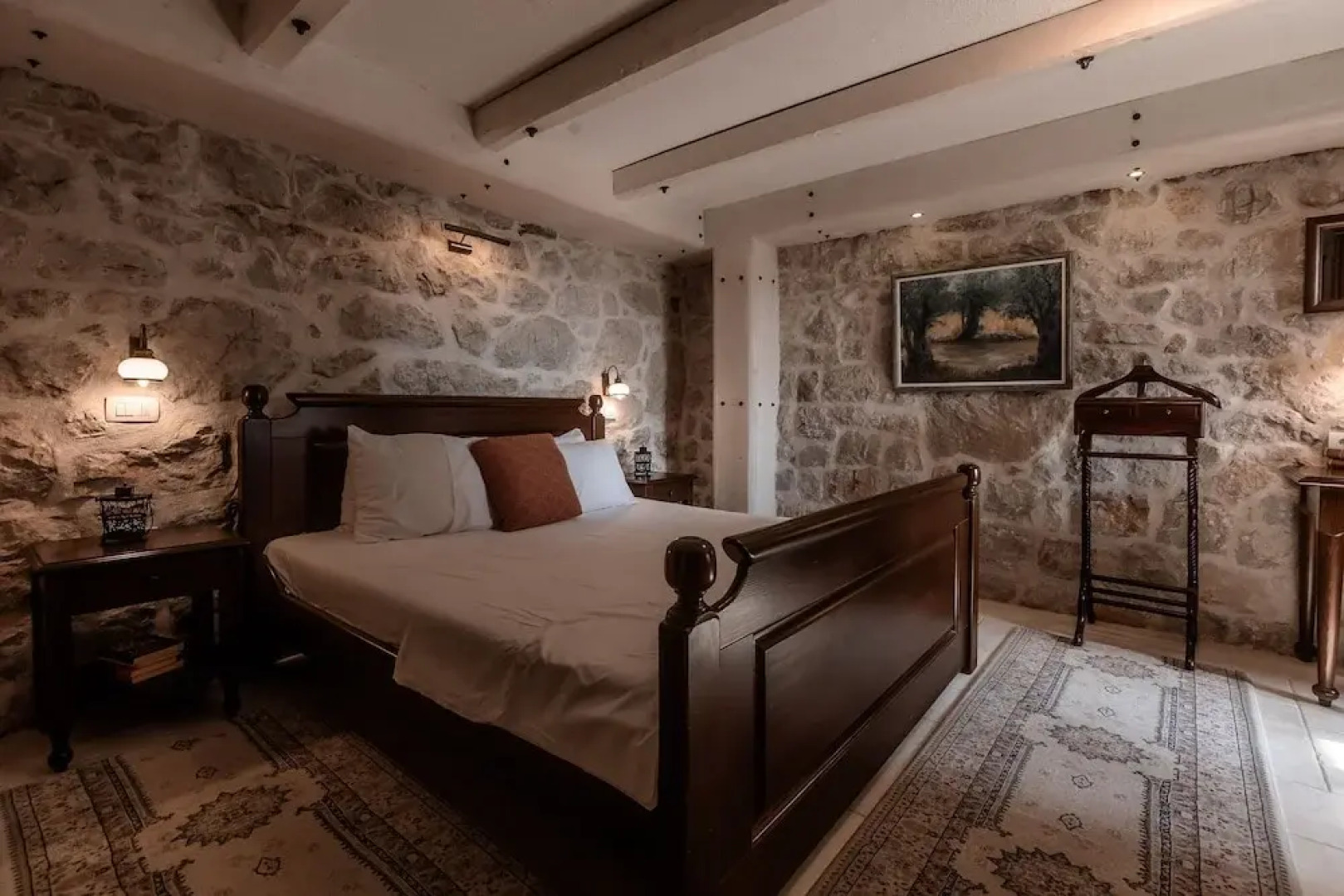 Talici Hill - Rustic Villas