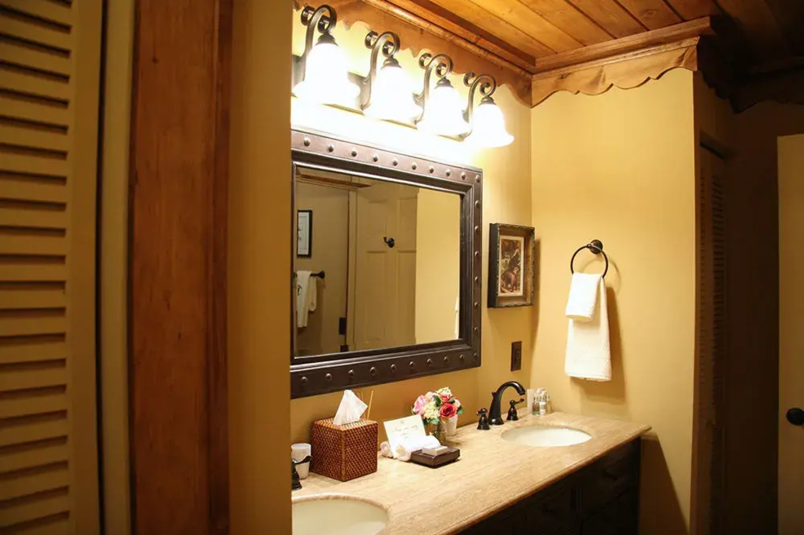 Black Bear Lodge of Sapphire