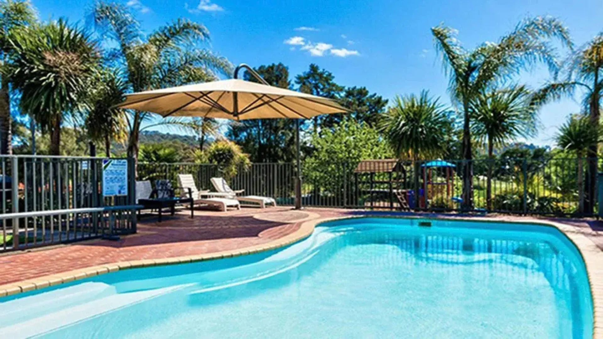 Hume Country Motor Inn