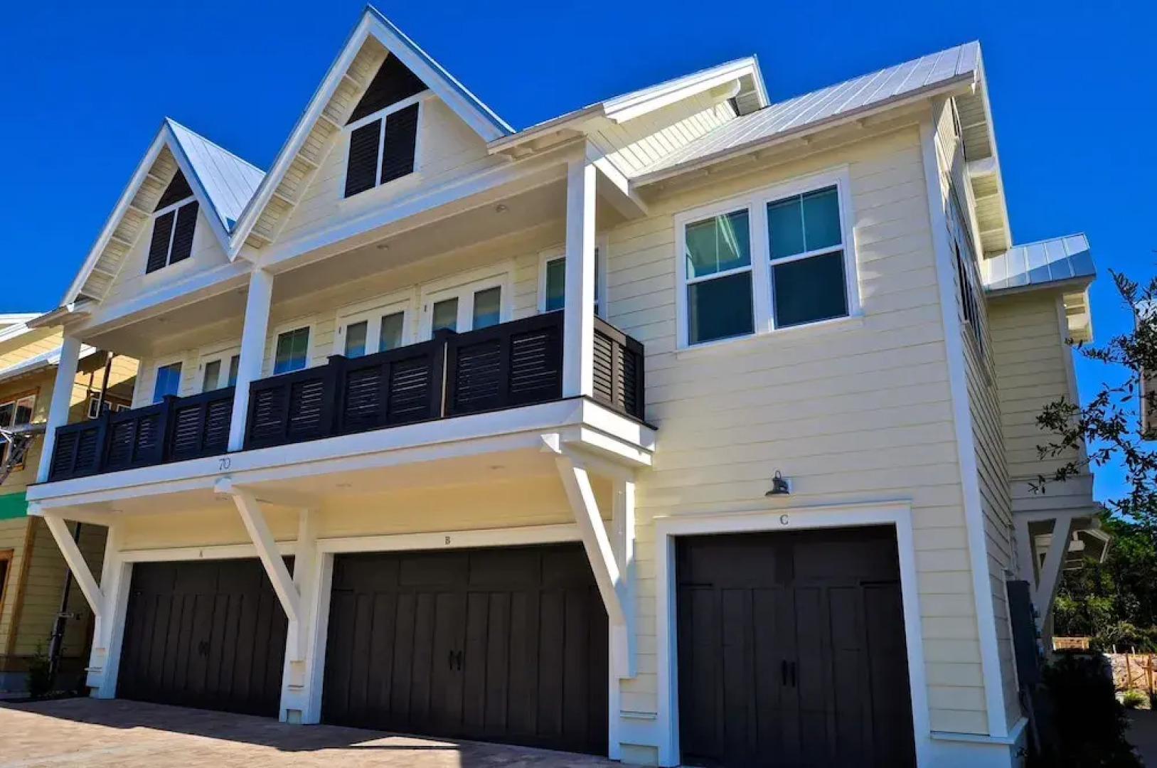 One More Day 3 Bedroom Condo By Coastal Dreamin