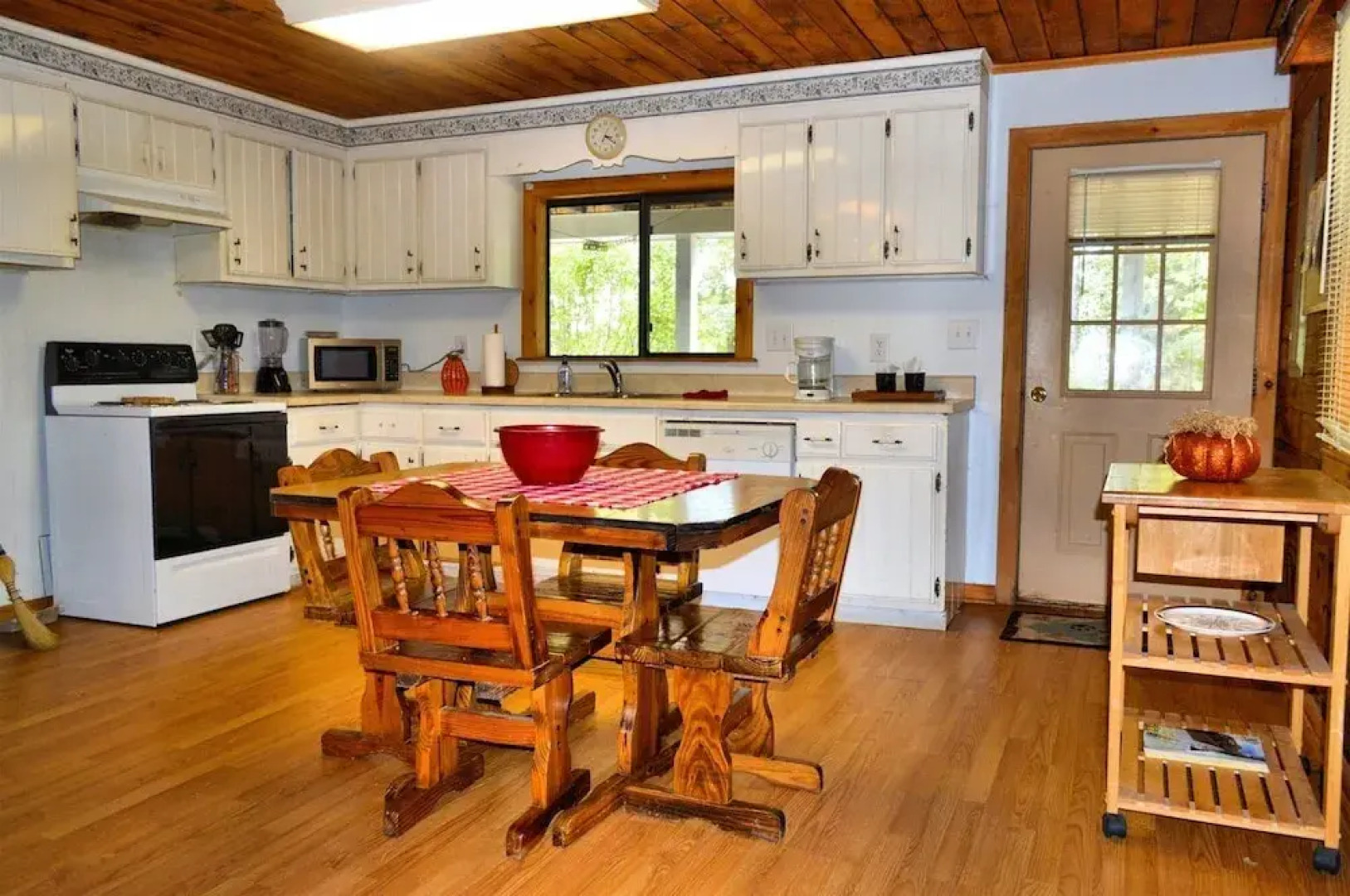 Pleasant Hill Hideaway- Ducktown TN