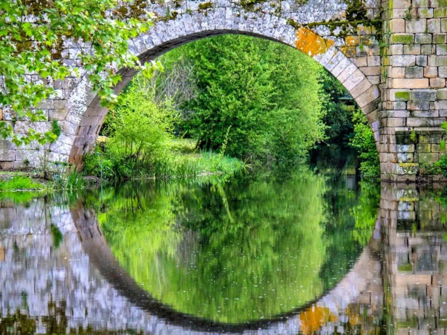 Scenic Apartment in Ourense with Terrace
