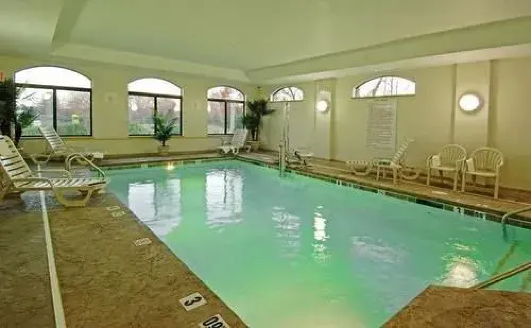 Holiday Inn Express & Suites Williamstown - Glassboro