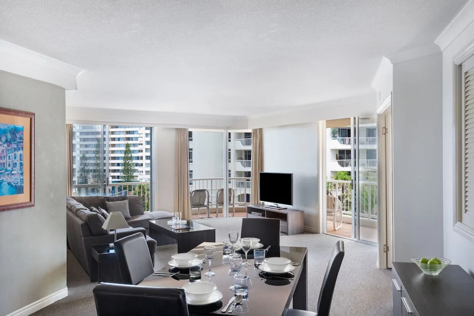 Soul Surfers Paradise 3 Bedroom Beach Apartment