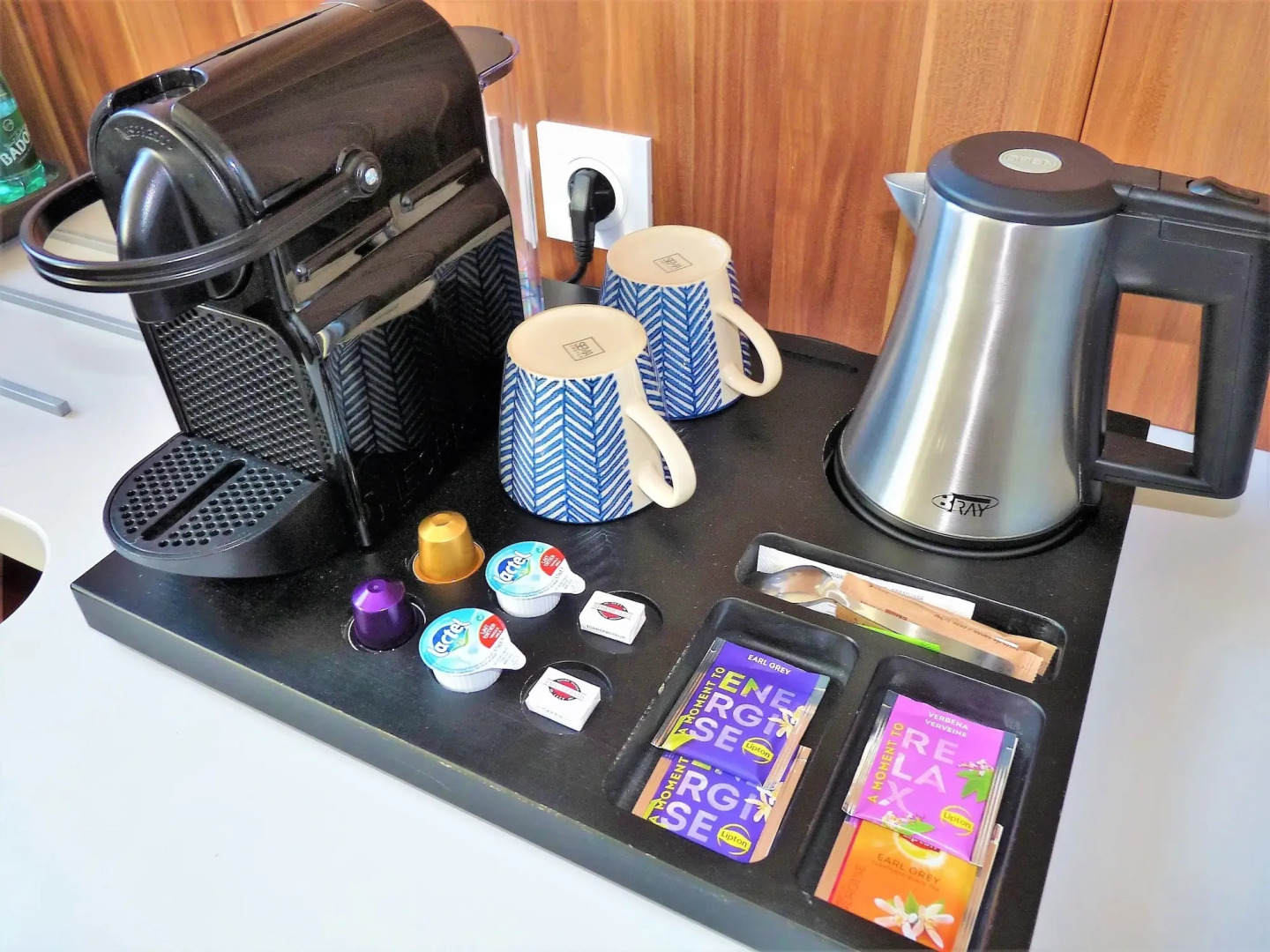 Hotel Atrium by HappyCulture