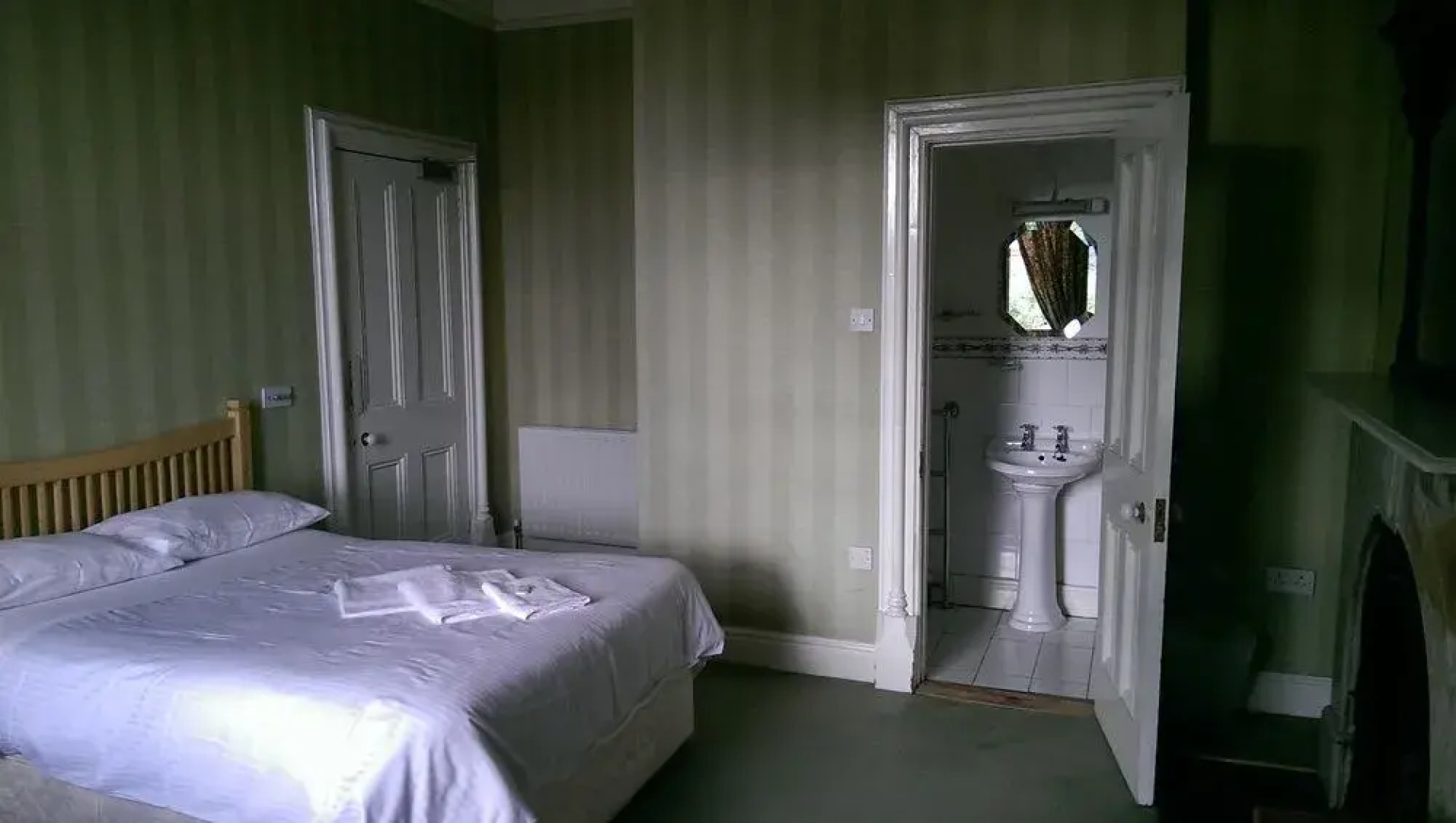 Roslin Lodge