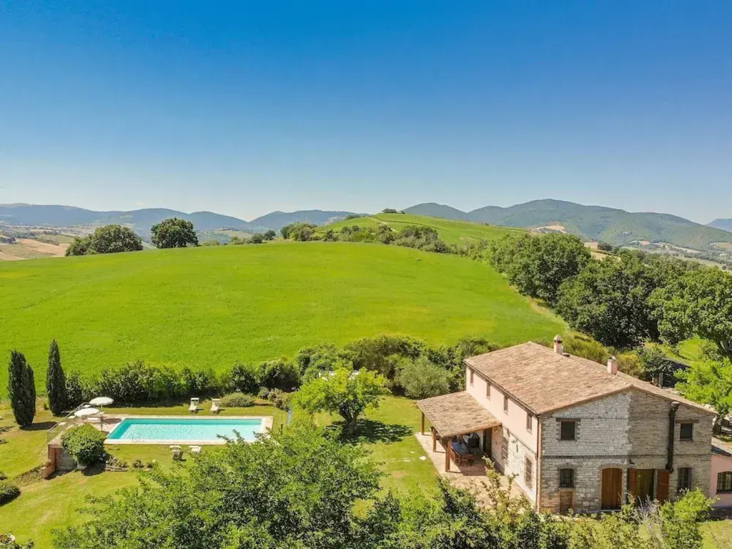 Belvilla by OYO Villa Fufi