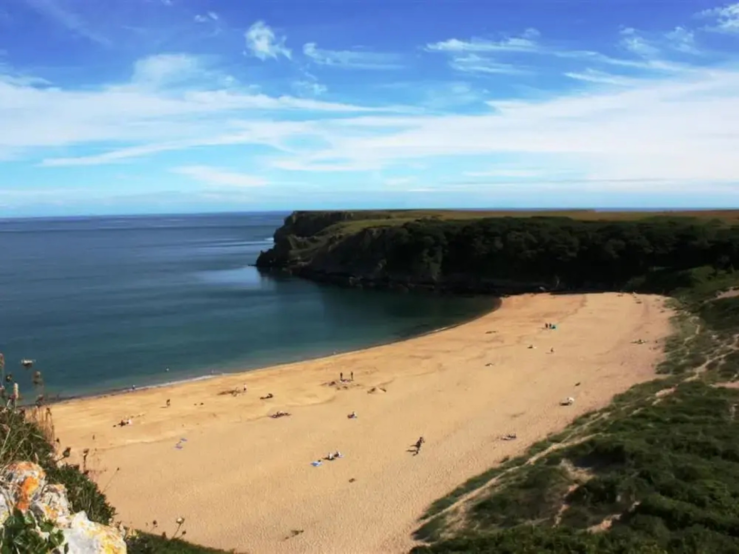 Comfortable Urban Residence Within Walking Distance of the City Centre and the Beach at Pembroke