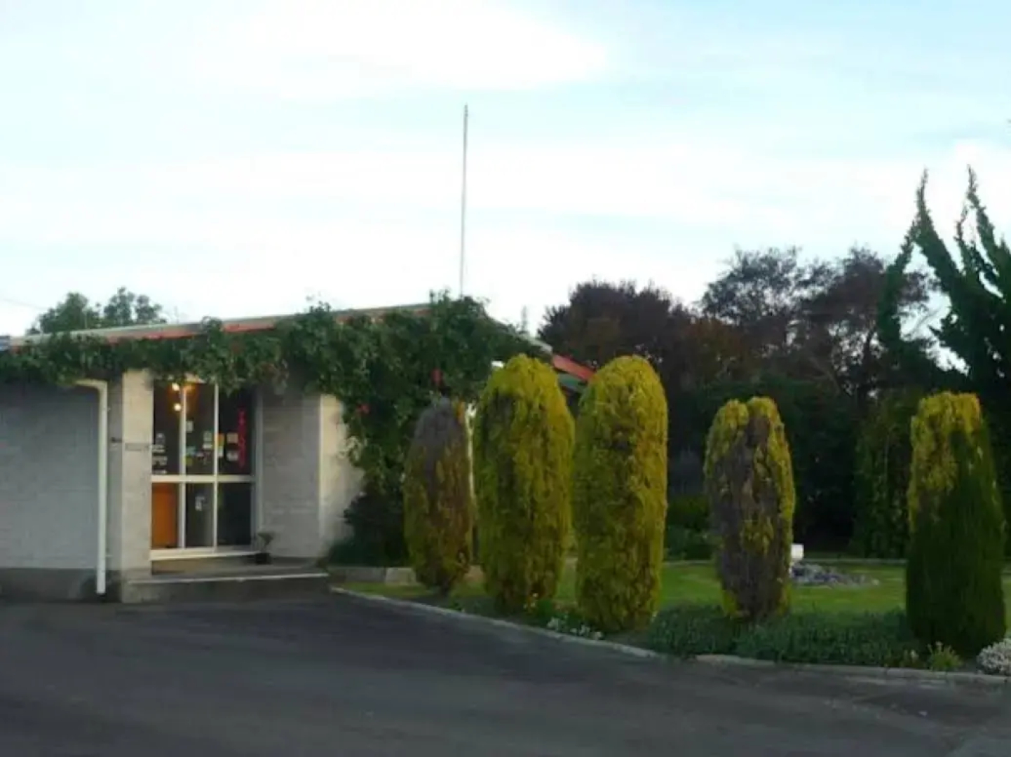 Sundowner Spanish Lady Motel