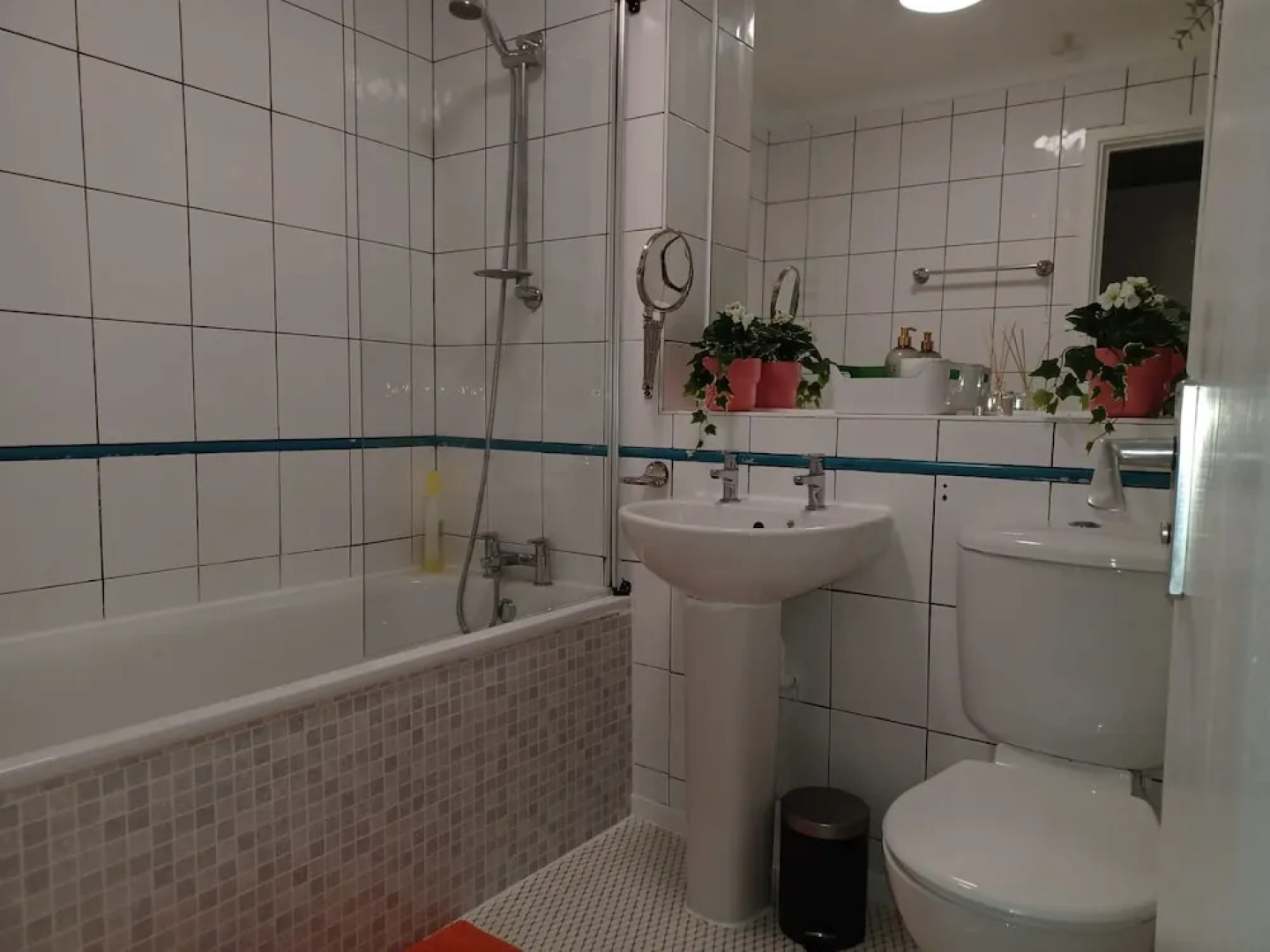 MALTING-GREEN DOOR-One Bedroom Apartment