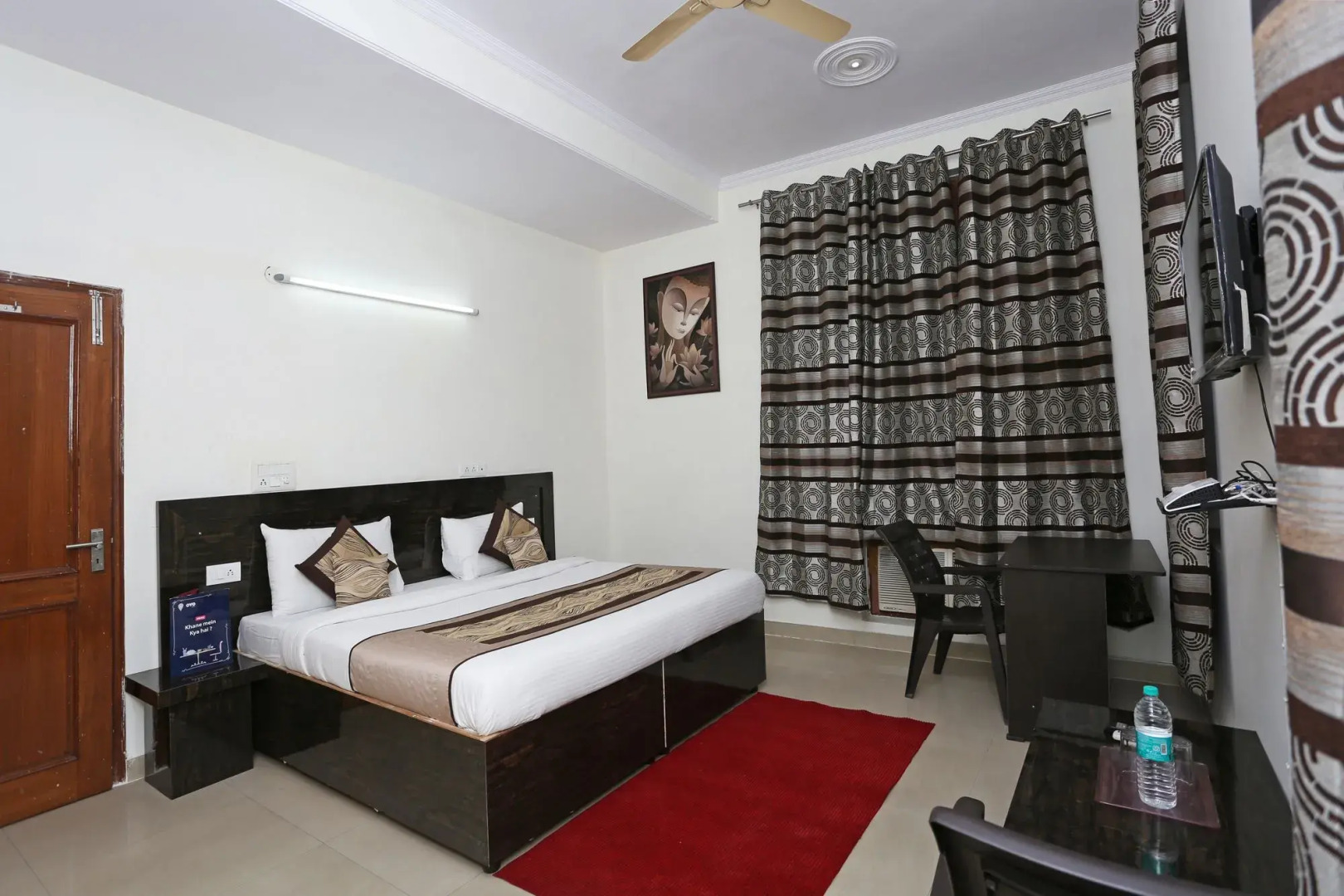 OYO 8910 Celeste Inn