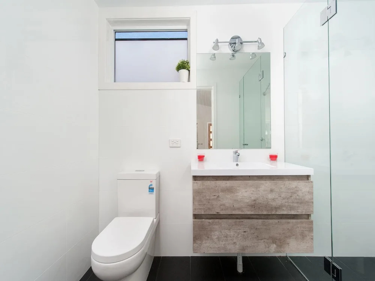 Tomaree Road, 58, Shoally Loft