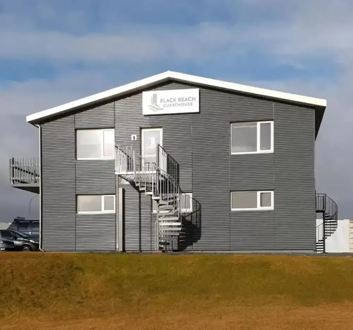 Black Beach Guesthouse