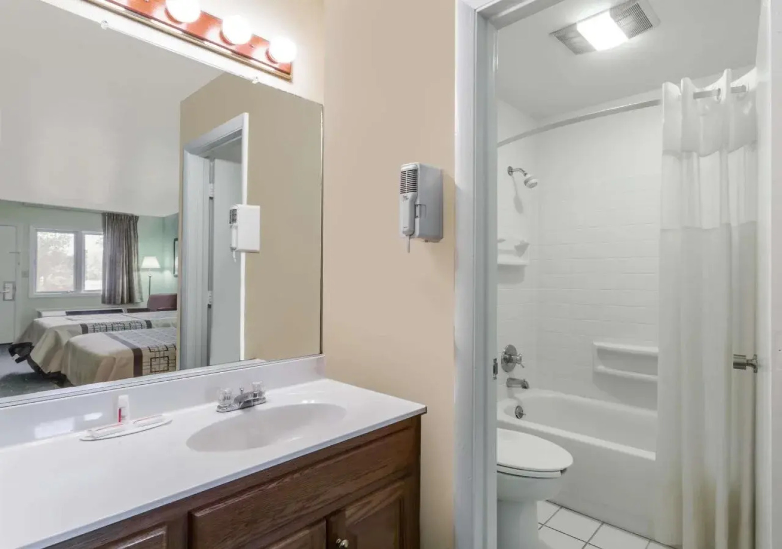 Red Roof Inn Staunton