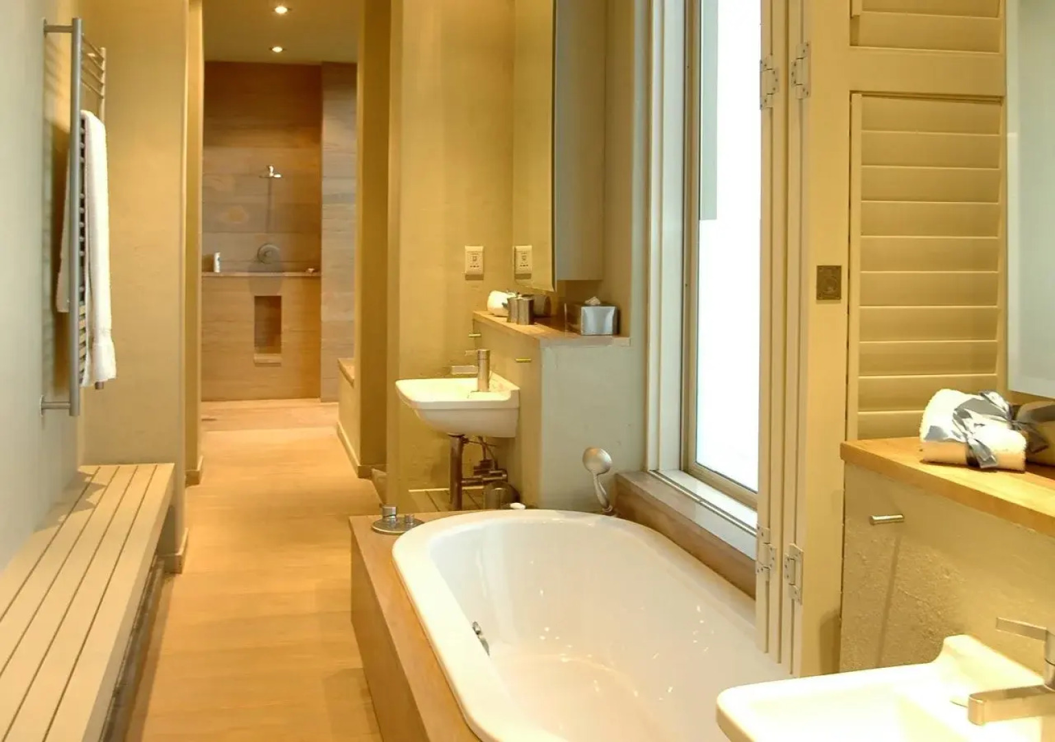 Mosselberg on Grotto Beach