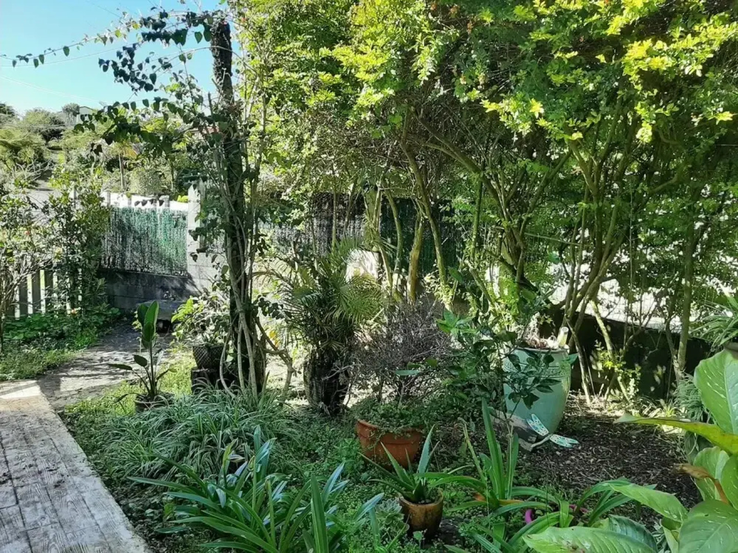 La Croisee Des Sentiers