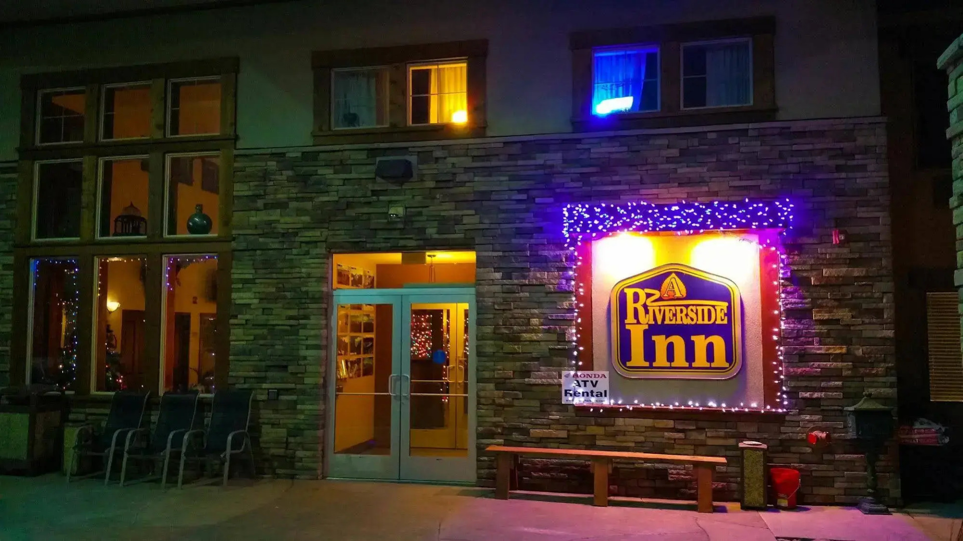 A Riverside Inn Travelodge by Wyndham